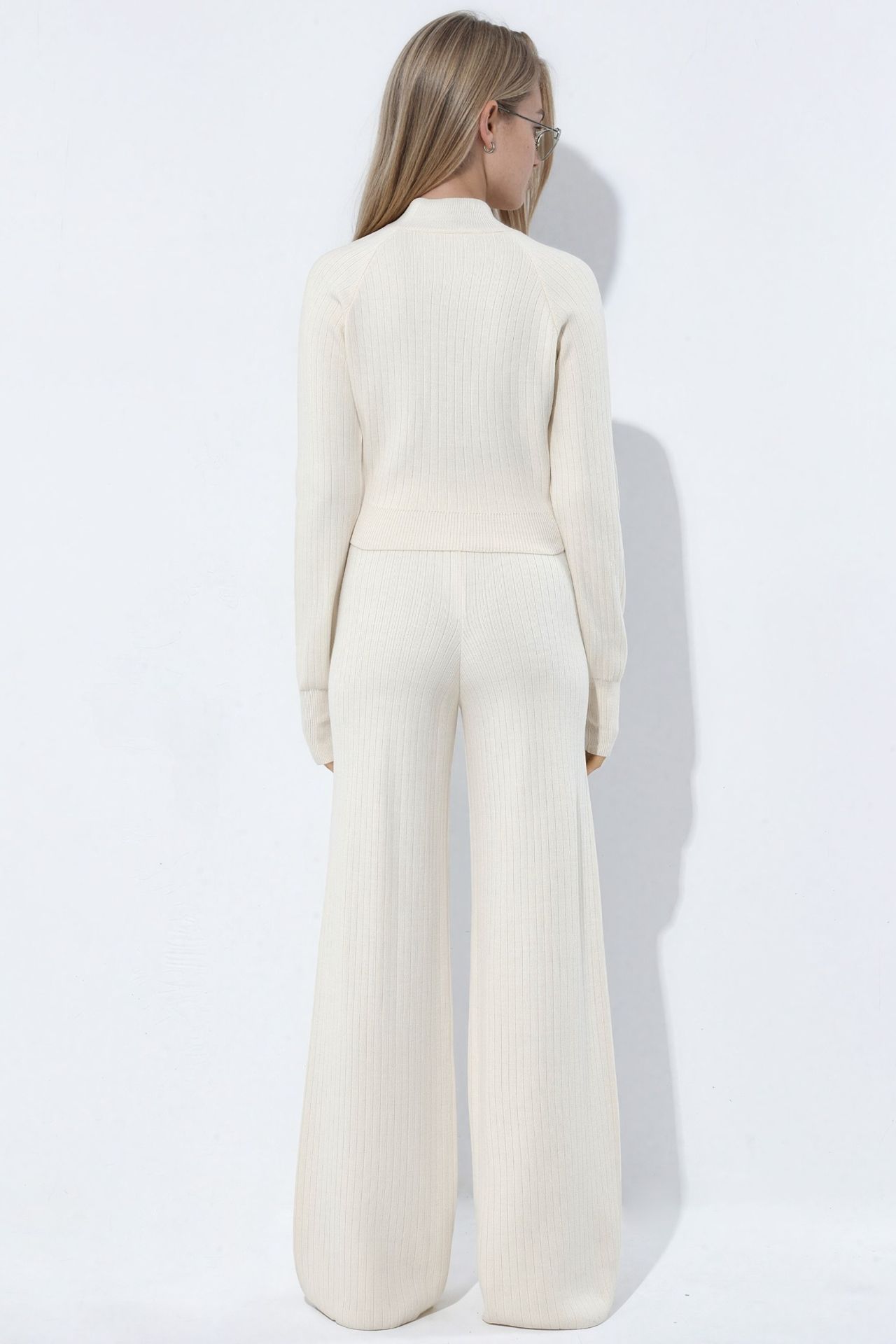 Half Turtleneck Crop Sweater and Pants Knit Set 6