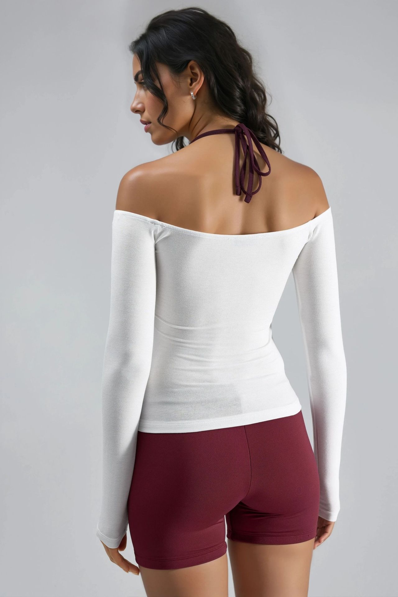 BUSEM Slim Fit Knitted Blouse with U Collar and Contrast Binding 3