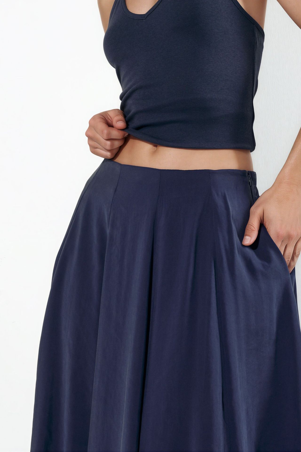 BUSEM High-Waist Maxi A-Line Skirt 4