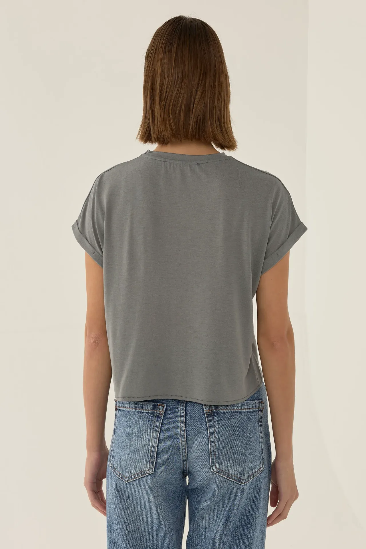 Basic Crew Neck Cropped T-Shirt