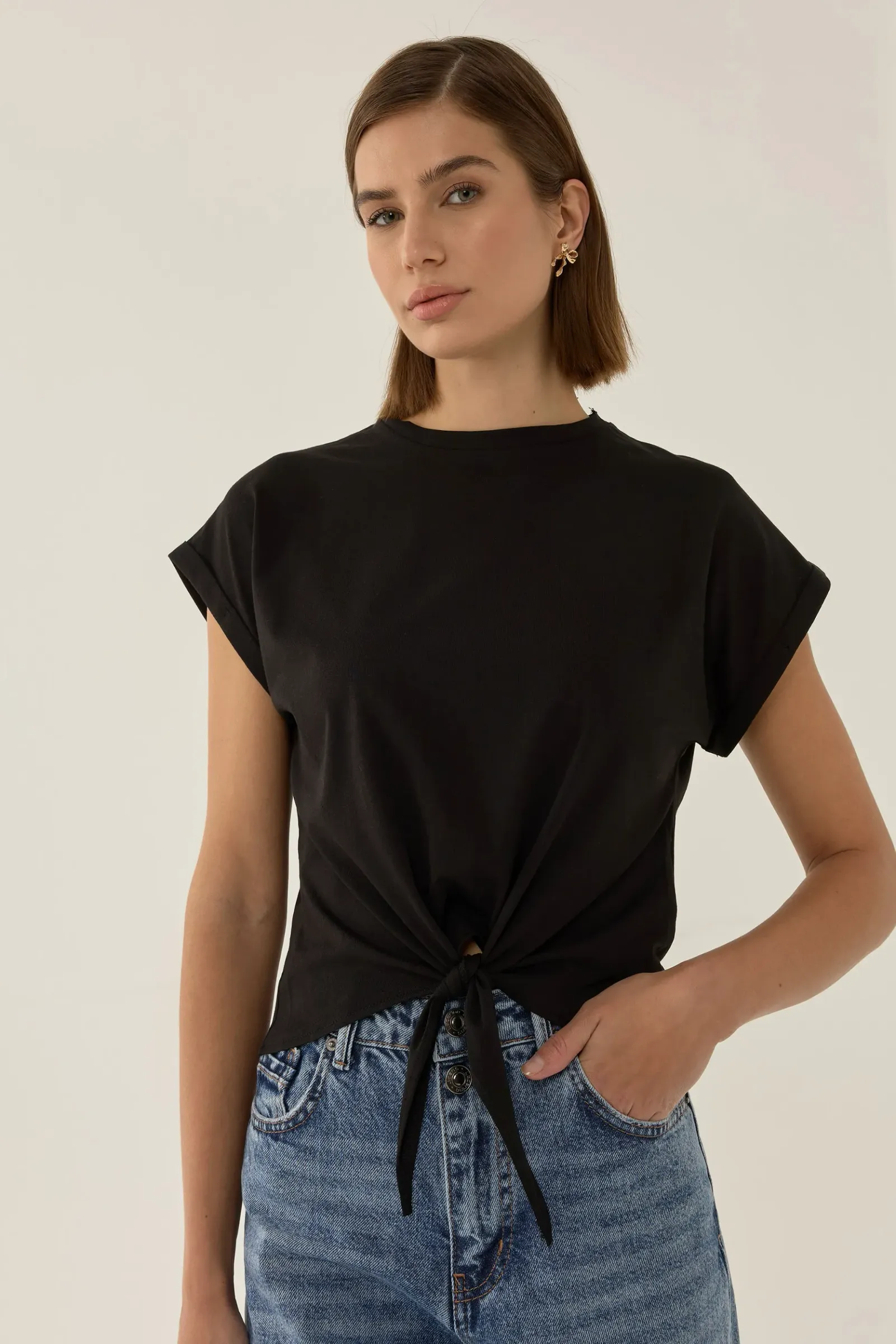 Basic Crew Neck Cropped T-Shirt 4