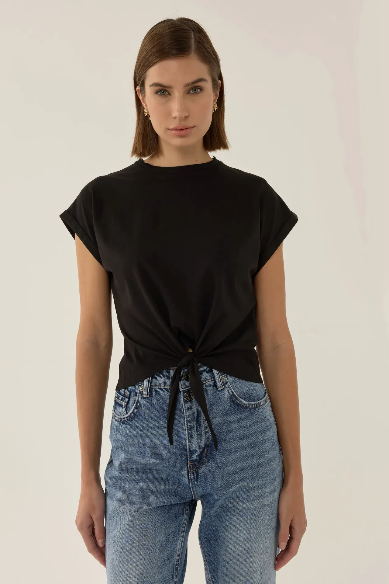 Basic Crew Neck Cropped T-Shirt