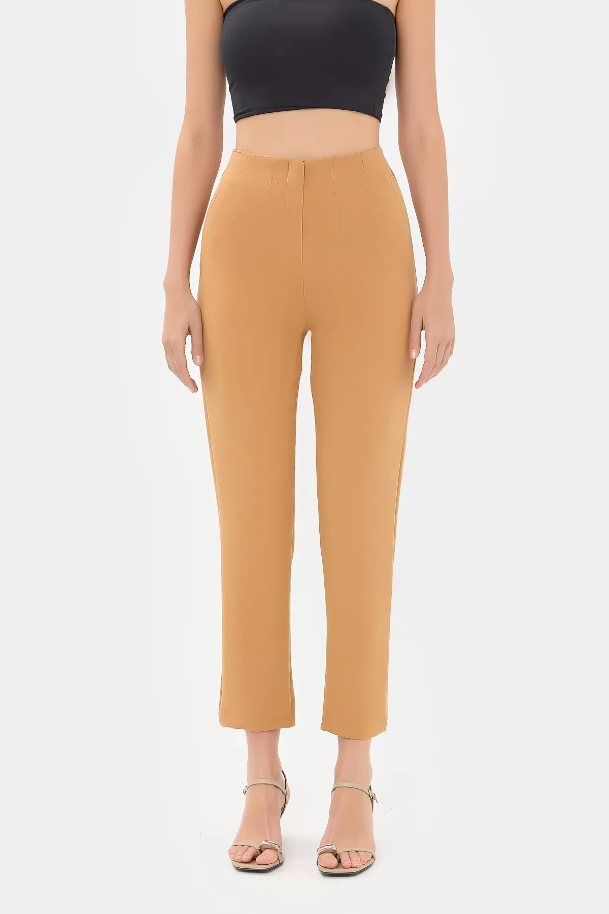 High Waist Carrot fit Trousers 3