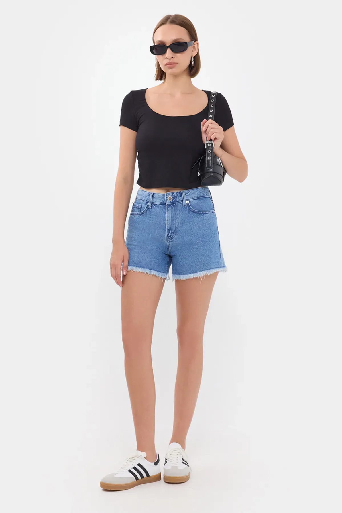 Yuvarlak Yaka Crop Top 2