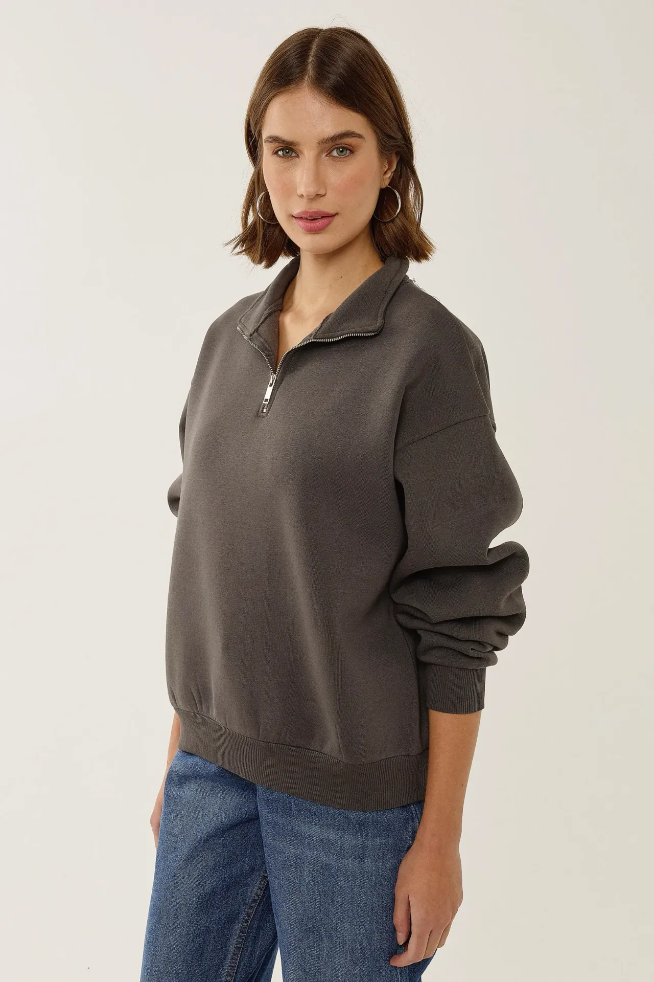 Relaxed Fit Zipper Collar Sweatshirt