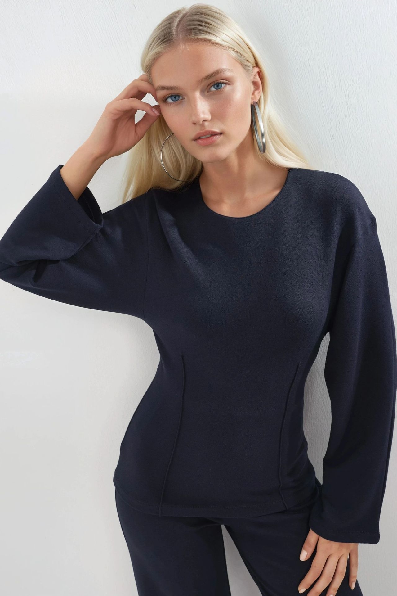 BUSEM Crew Neck Long Sleeve Fitted Blouse 1