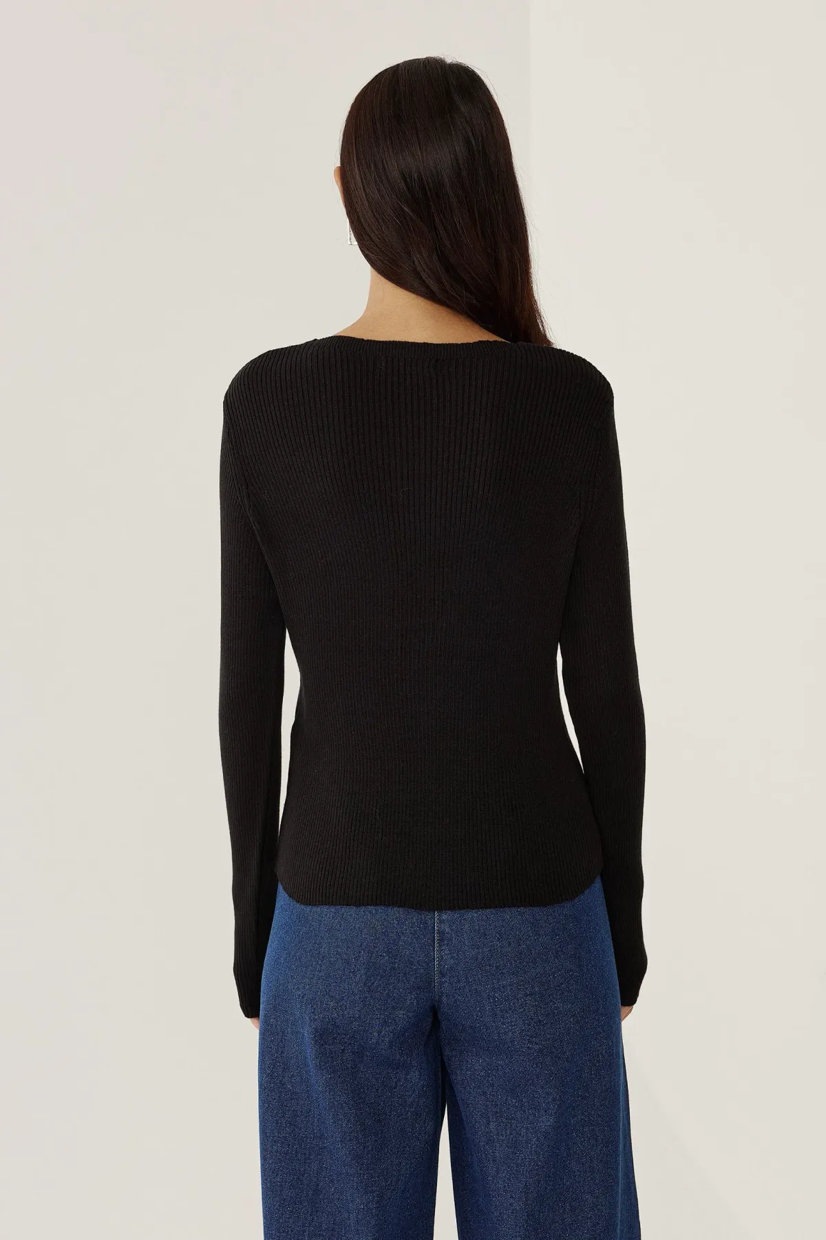 V-Neck Buttoned Knit Cardigan 5
