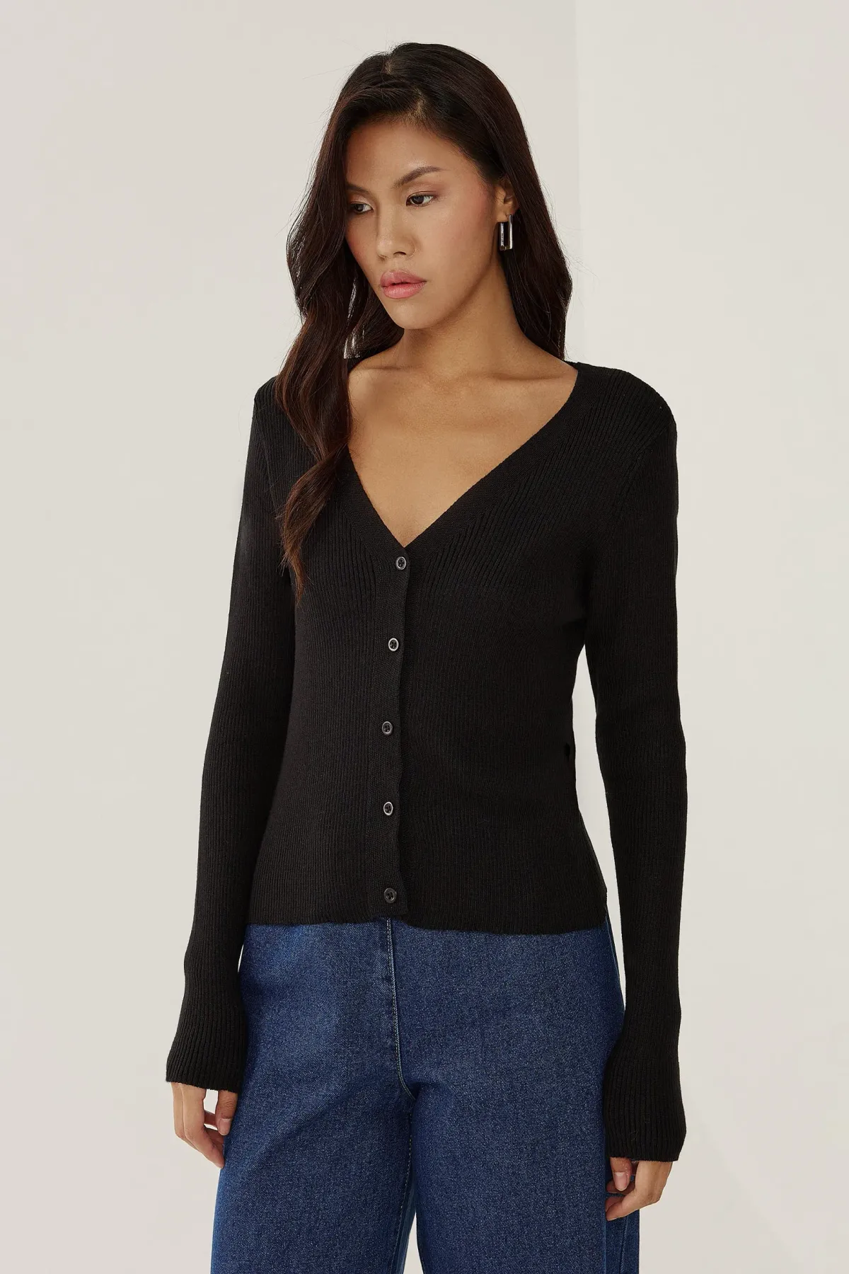V-Neck Buttoned Knit Cardigan 3