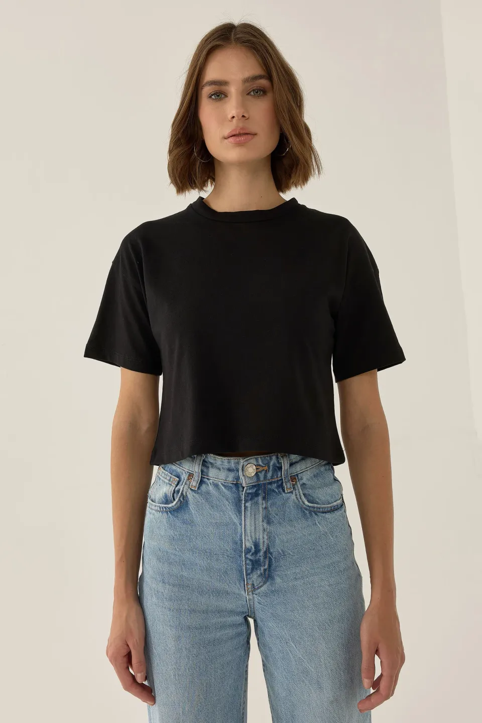 Basic Crew Neck Crop T-Shirt