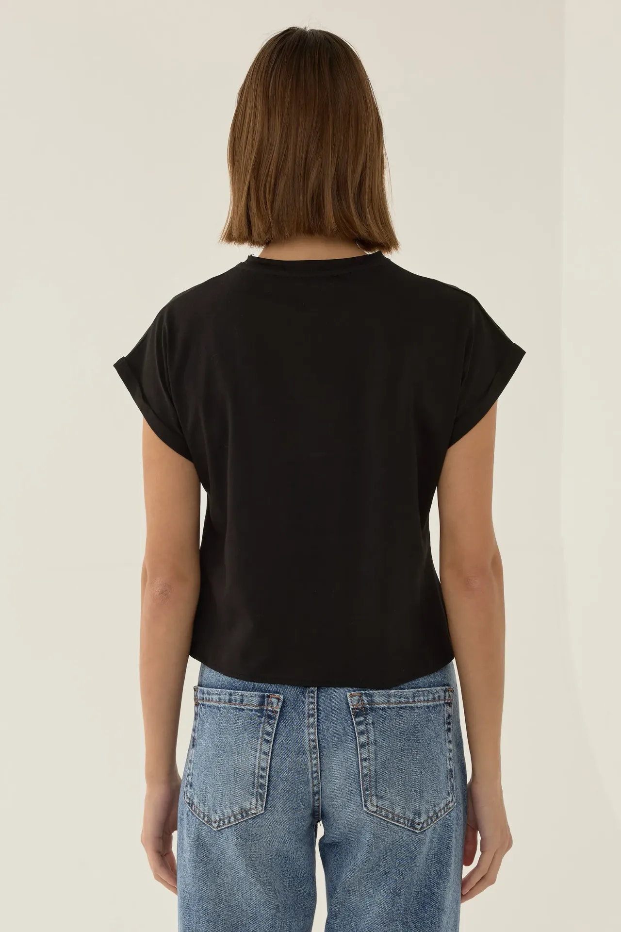 Basic Crew Neck Cropped T-Shirt