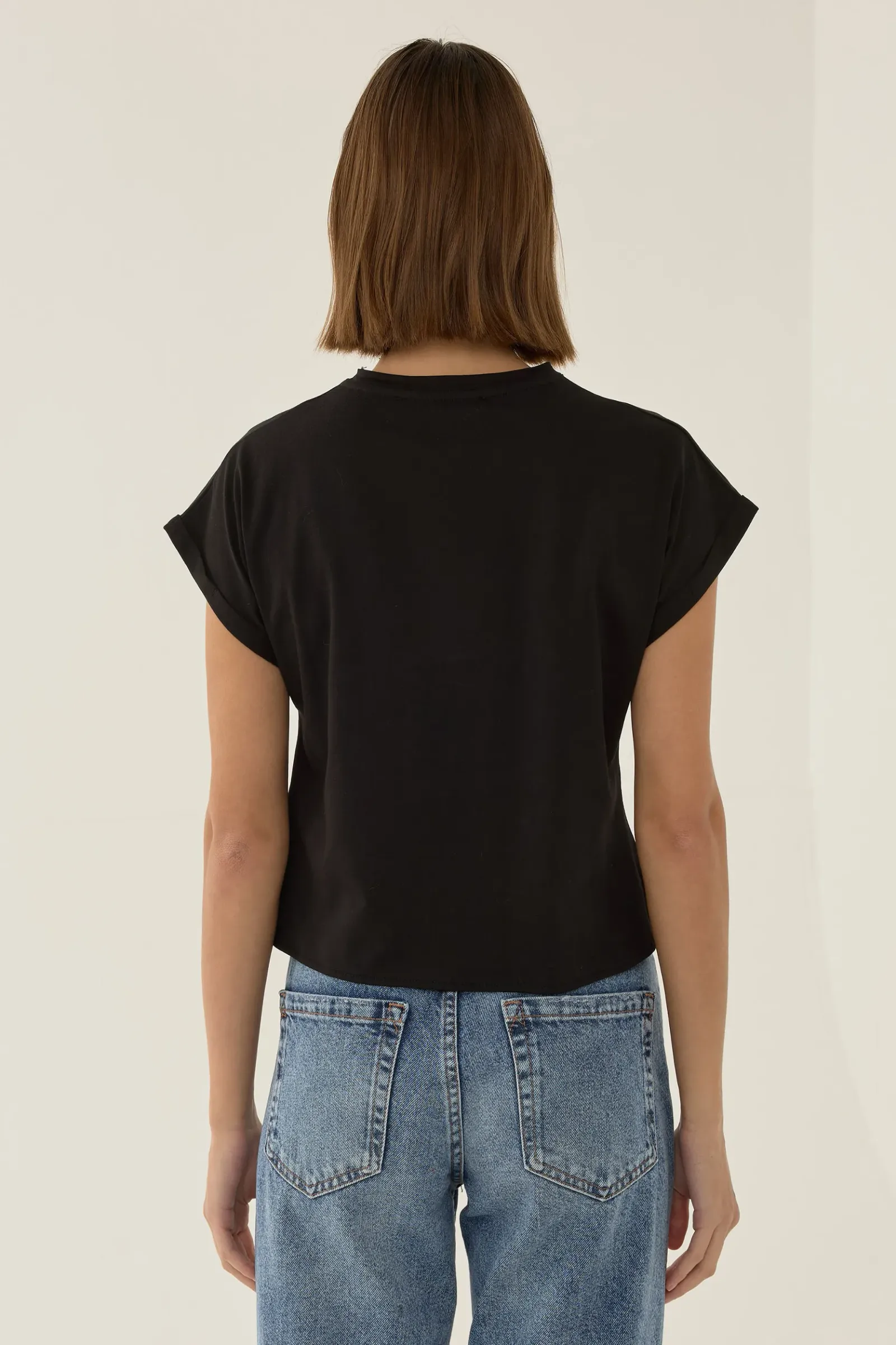 Basic Crew Neck Cropped T-Shirt 7