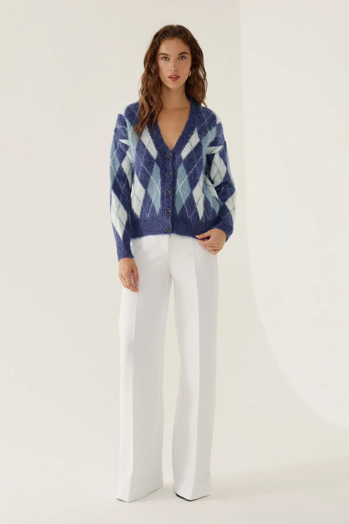 Relaxed Fit V-Neck Diamond Pattern Cardigan 2