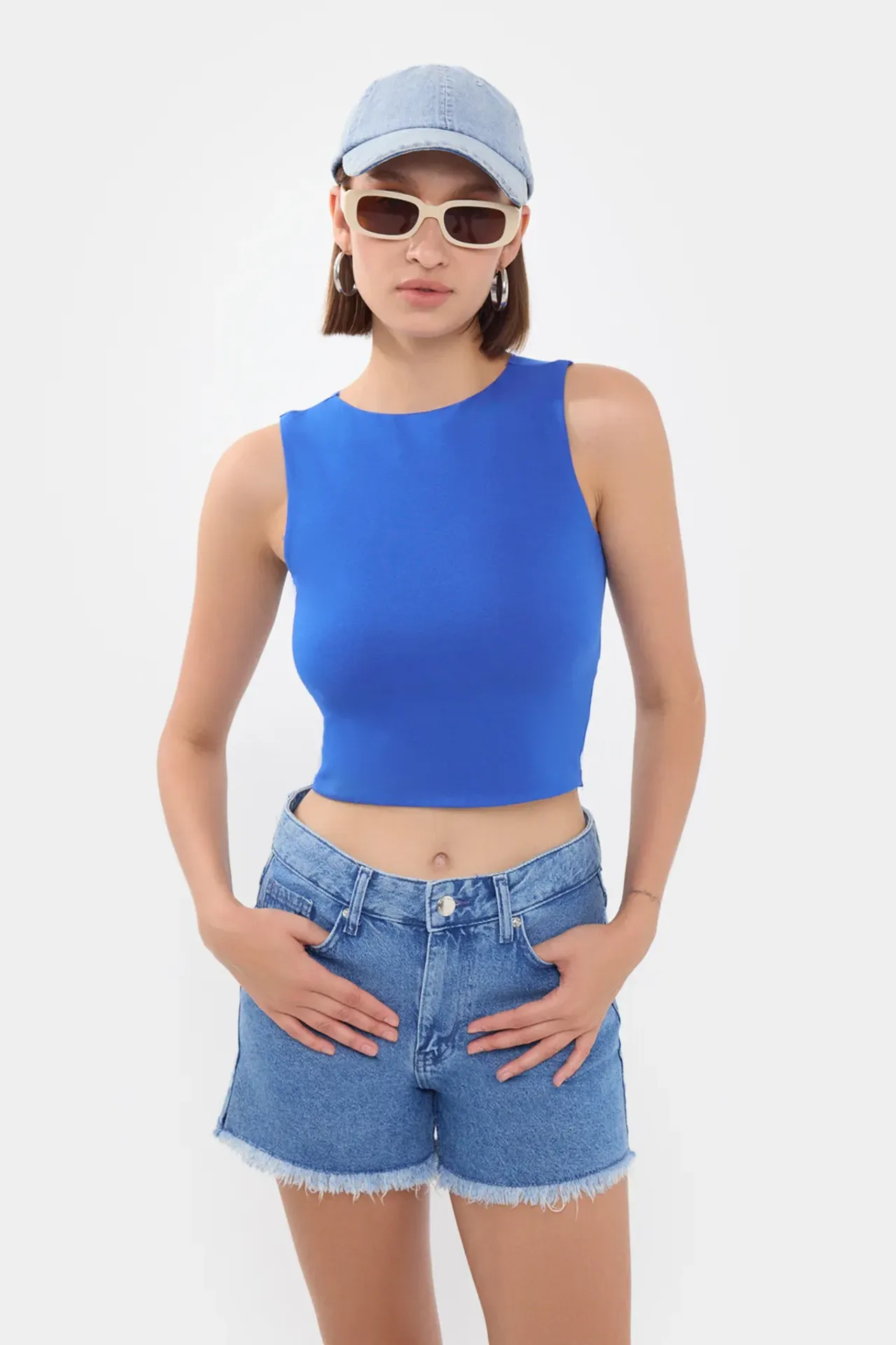 Round Neck Basic Tank Top