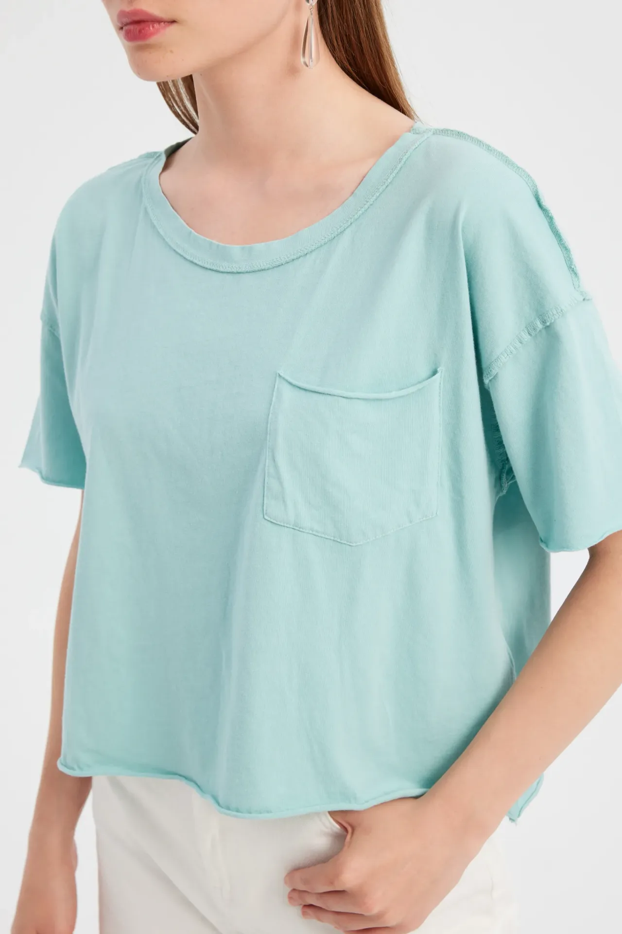 Basic Woven Round Neck Short Sleeve T-Shirt