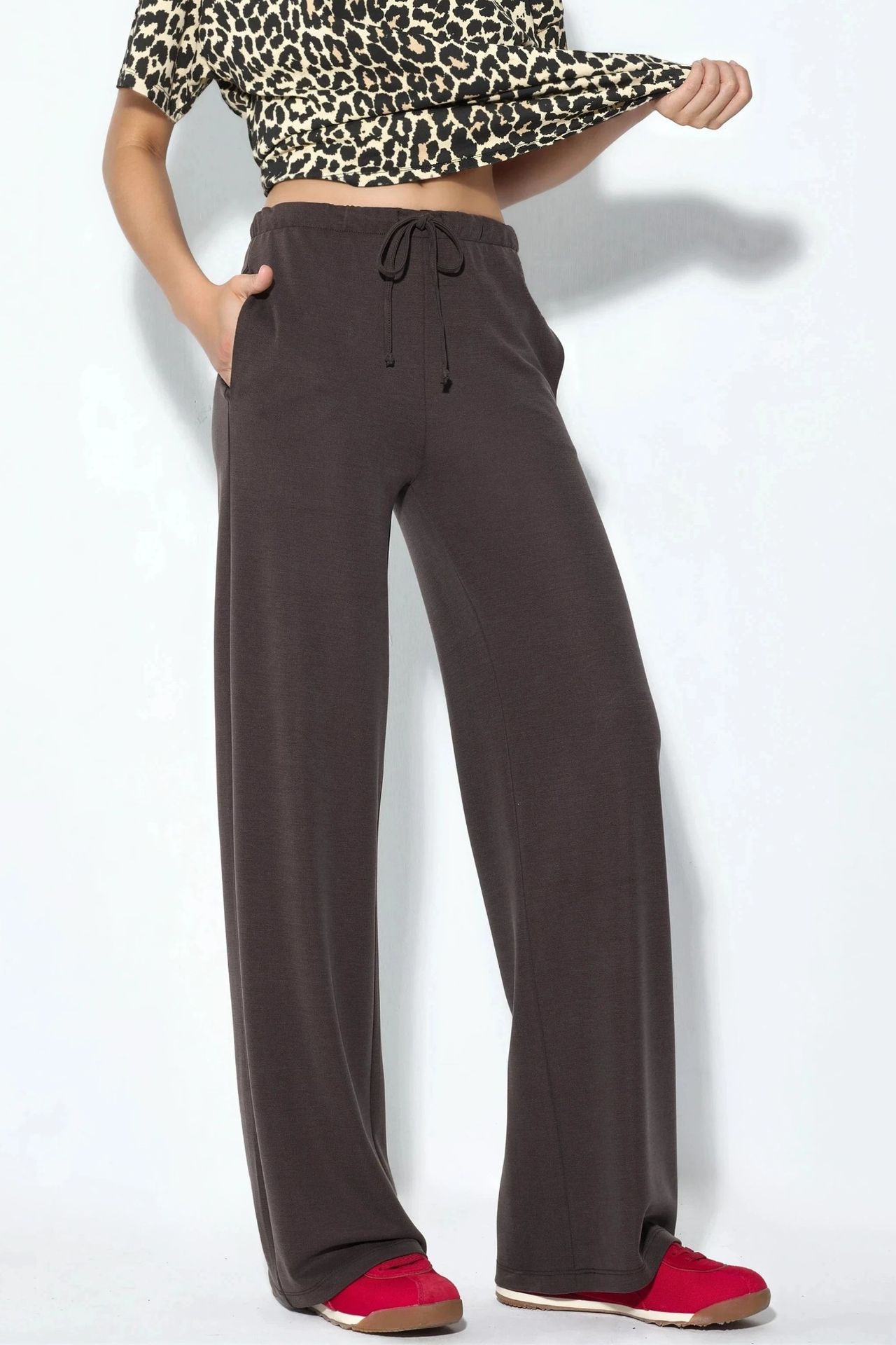 BUSEM Wide Leg Drawstring Waist Sweatpants 1