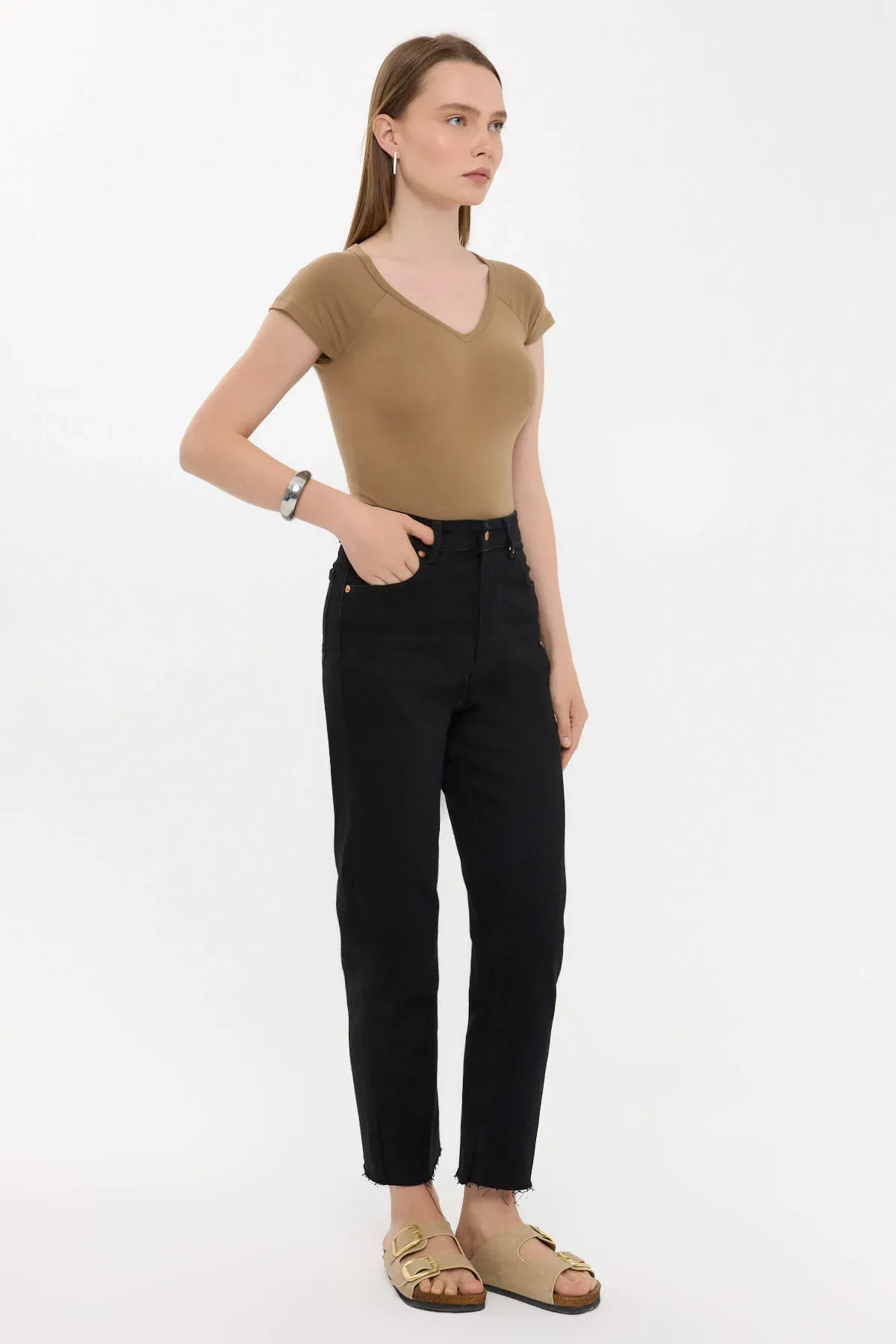 Basic Cap-Sleeve V-Neck T-Shirt 3