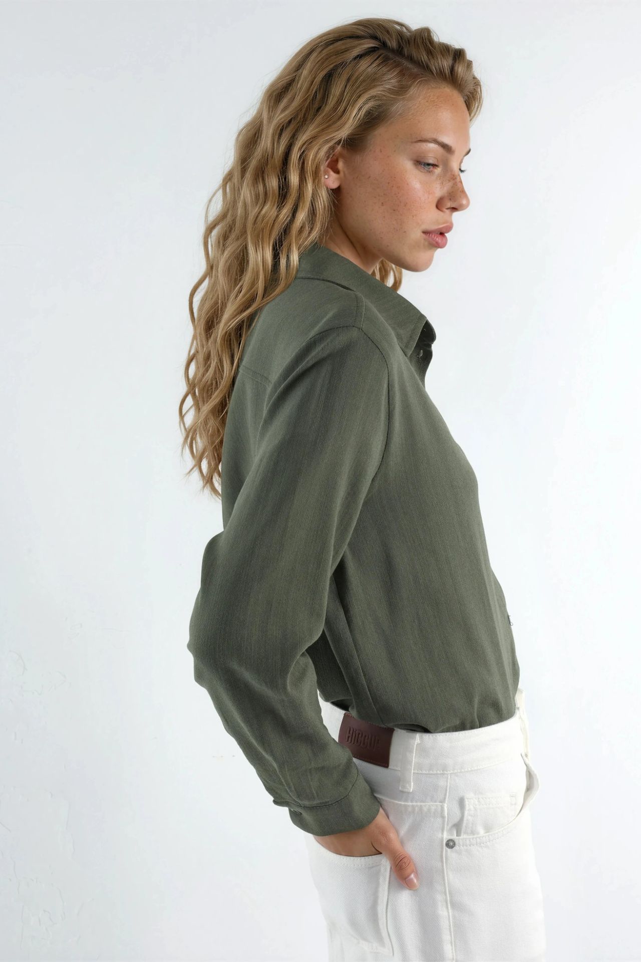 Linen Shirt with Pockets 3