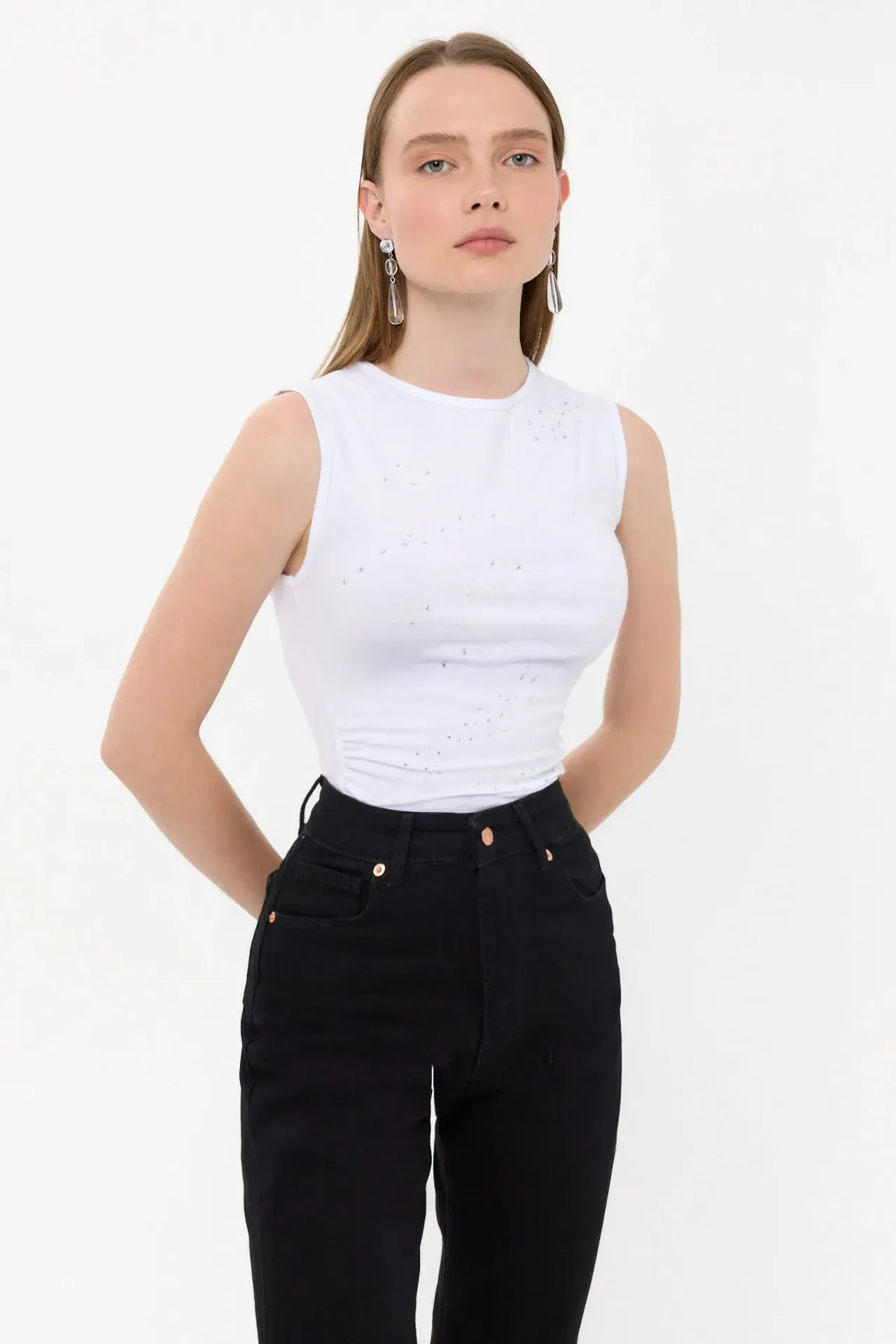 Sleeveless Cotton Round-Neck Diamante Top