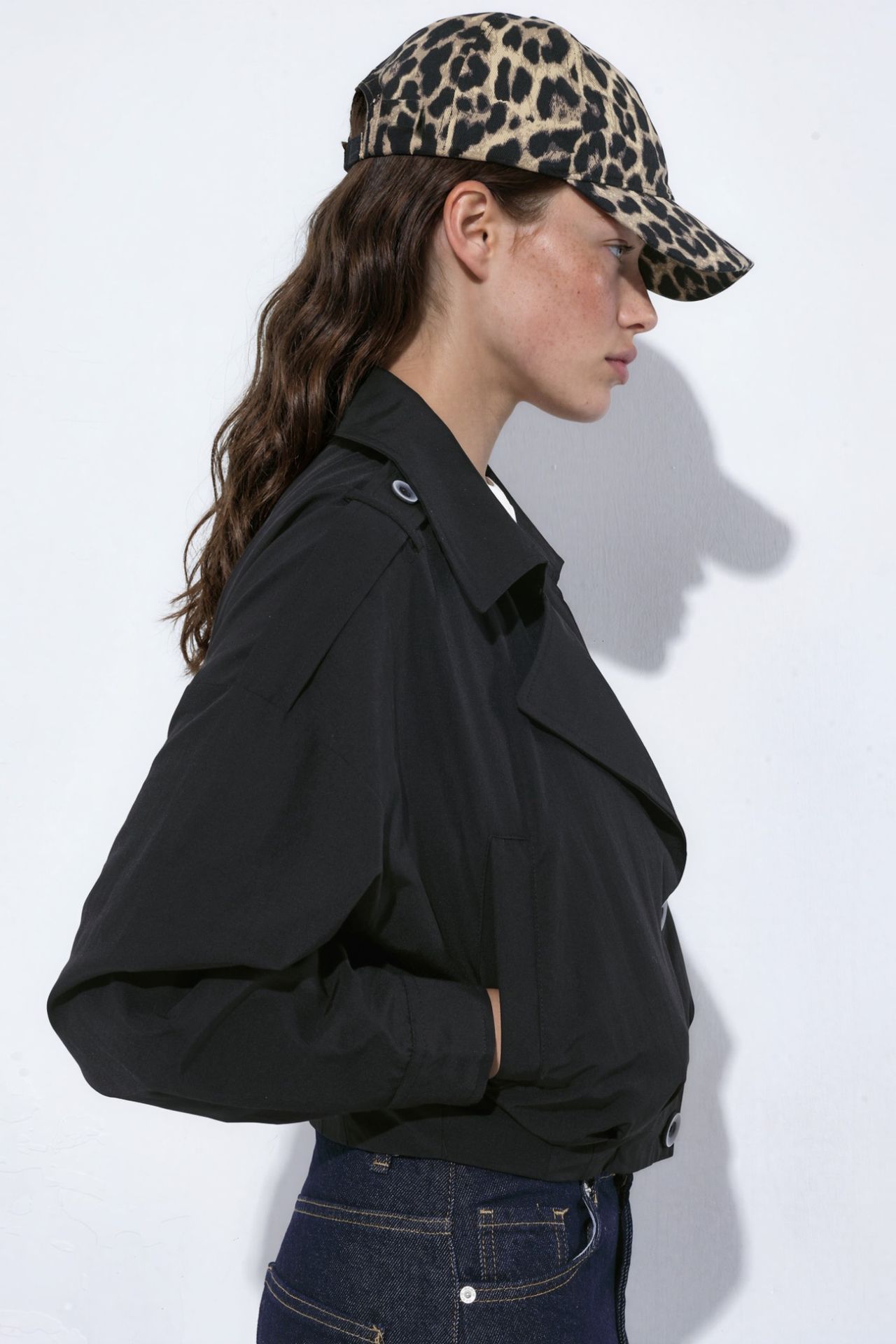 Buttoned Short Trench Coat with Pockets 2