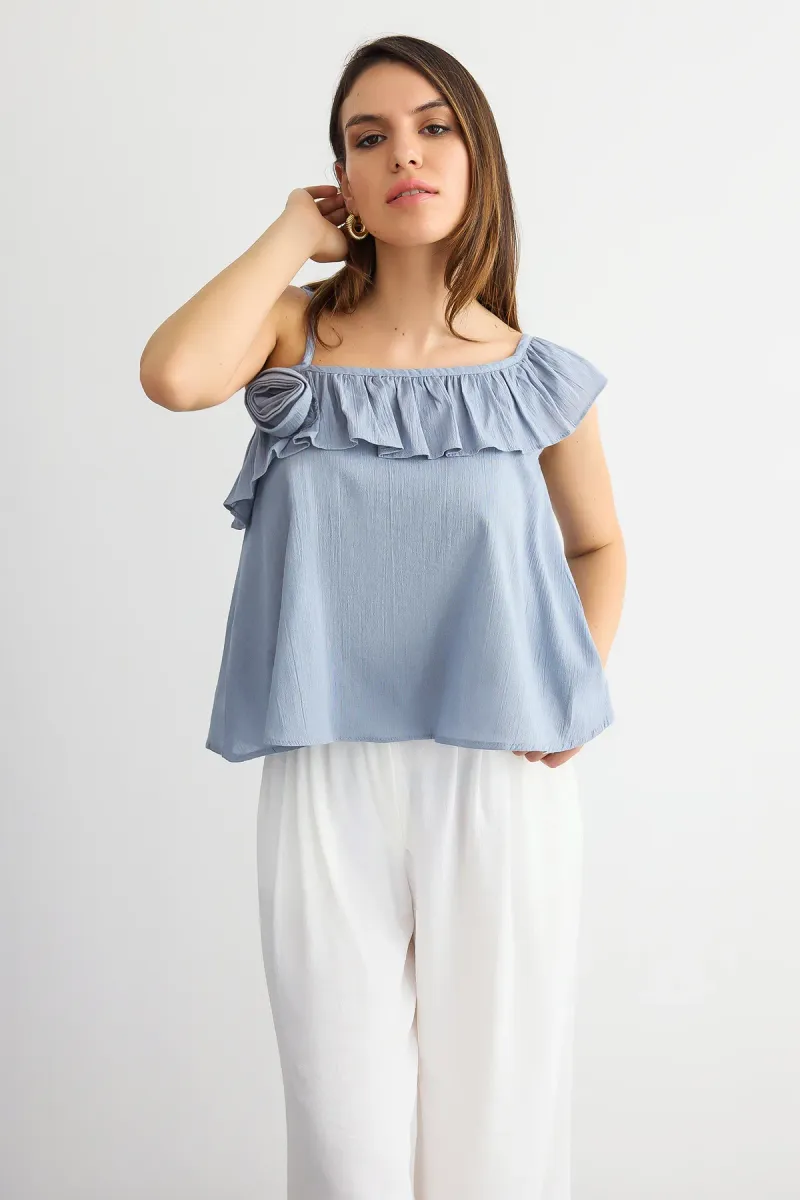 One-Shoulder Ruffled Blouse 4