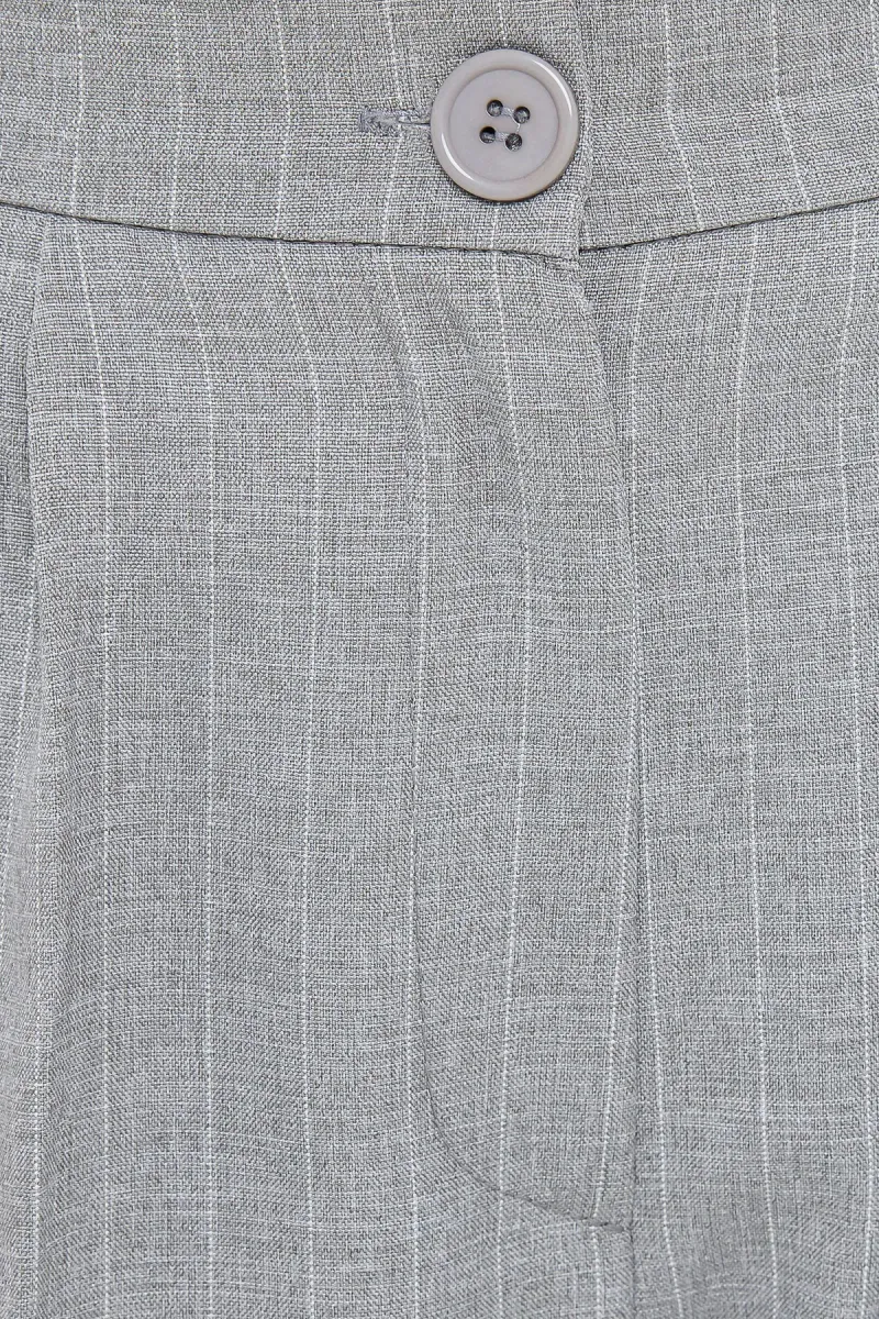 High-Waist Striped Carrot Trousers  5