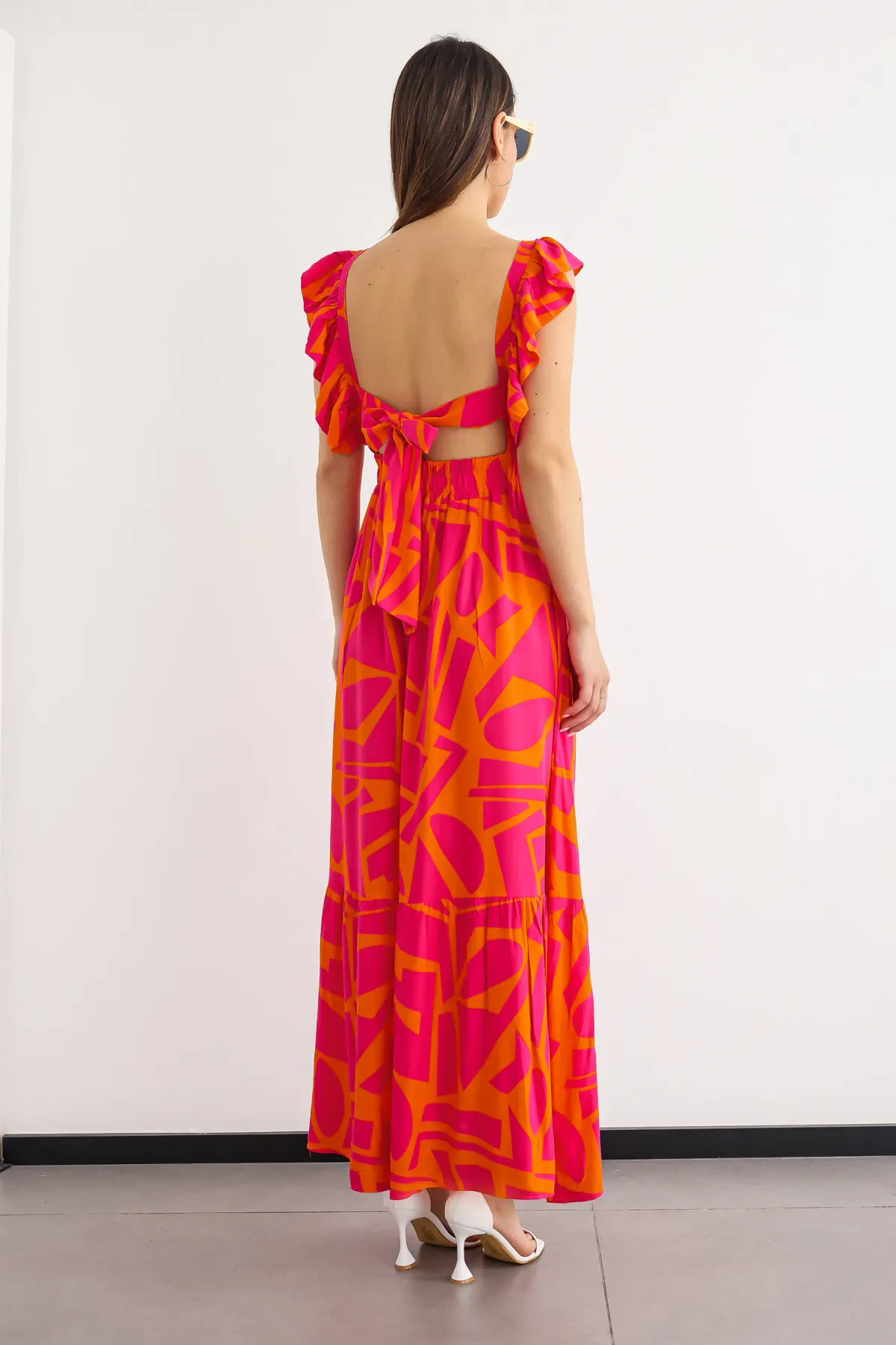 Geometric Tiered Maxi Dress with V-Neck and Back Detail 5
