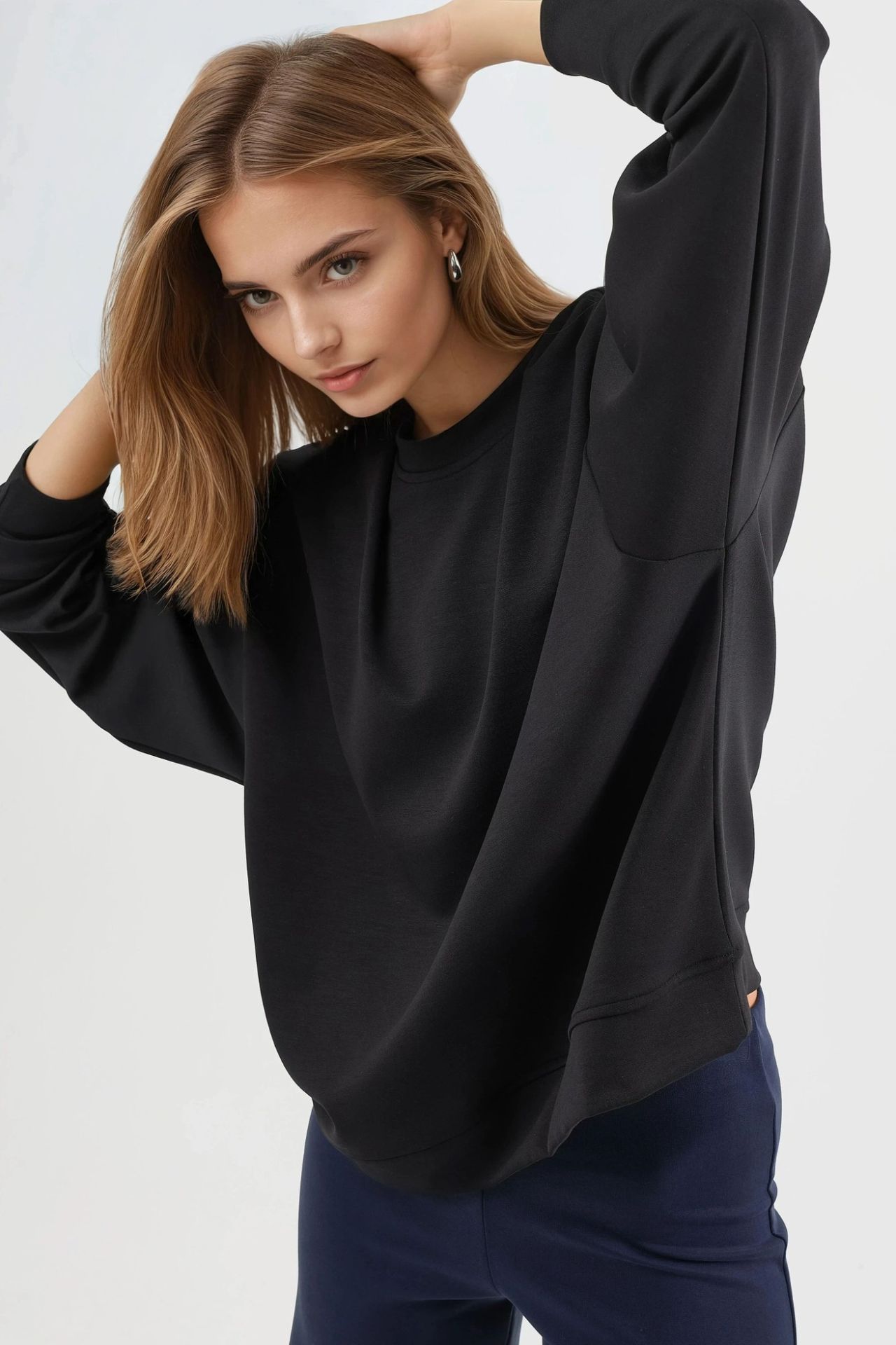 BUSEM Rahat Kesim Bisiklet Yaka Örme Sweatshirt 4