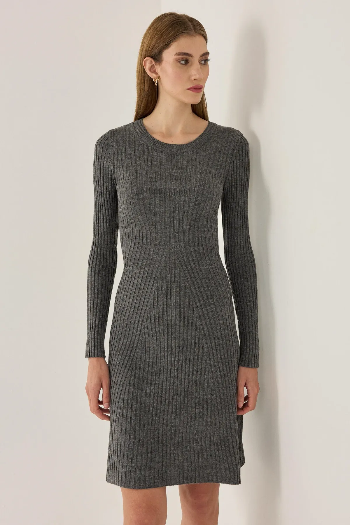 Knit Crew Neck Dress 3