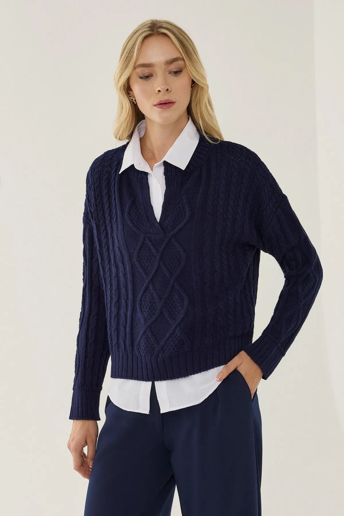 Relaxed Fit Shirt Collar Sweater with Hair Braid Pattern 2