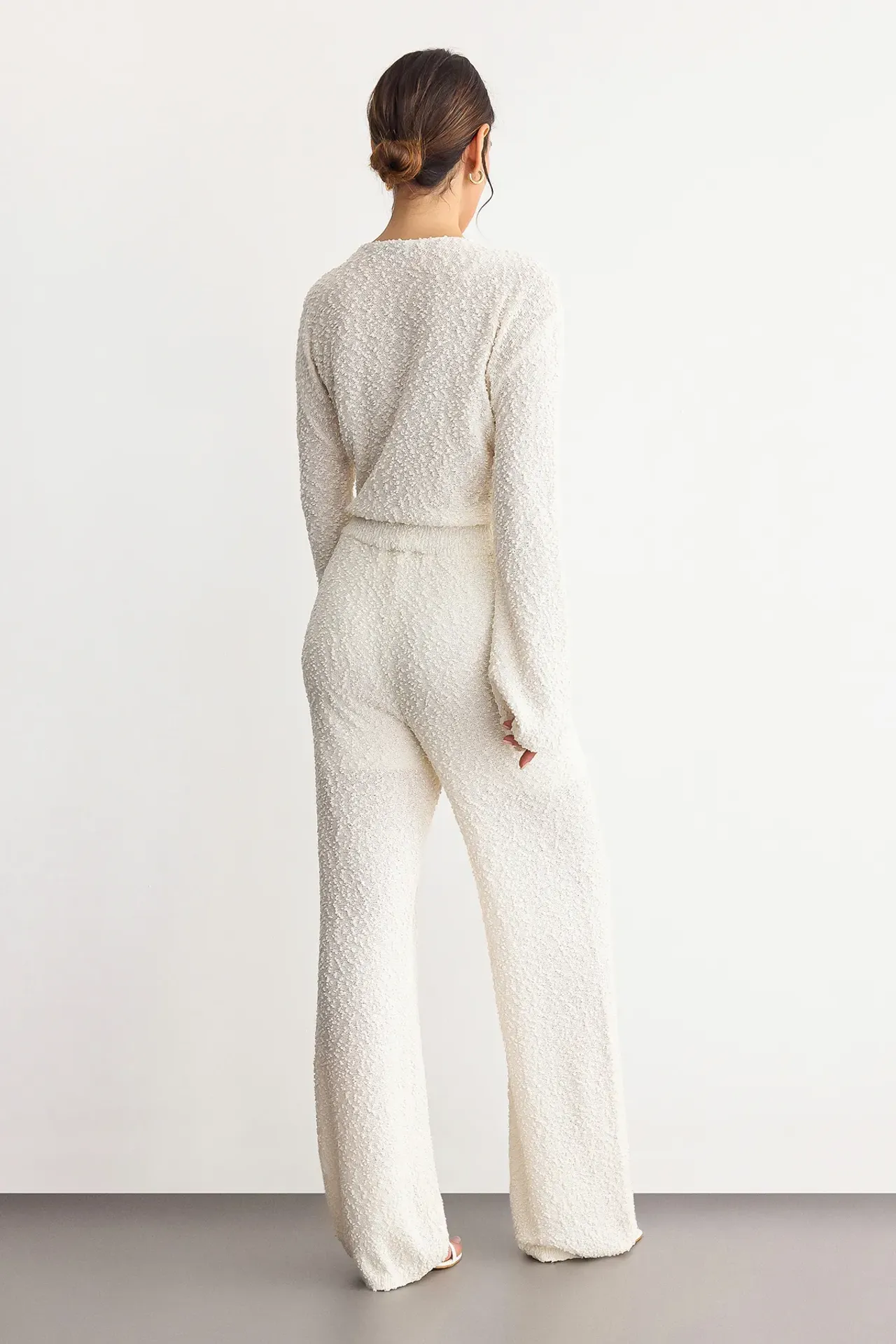 Textured Knitted Mid-Rise Trousers