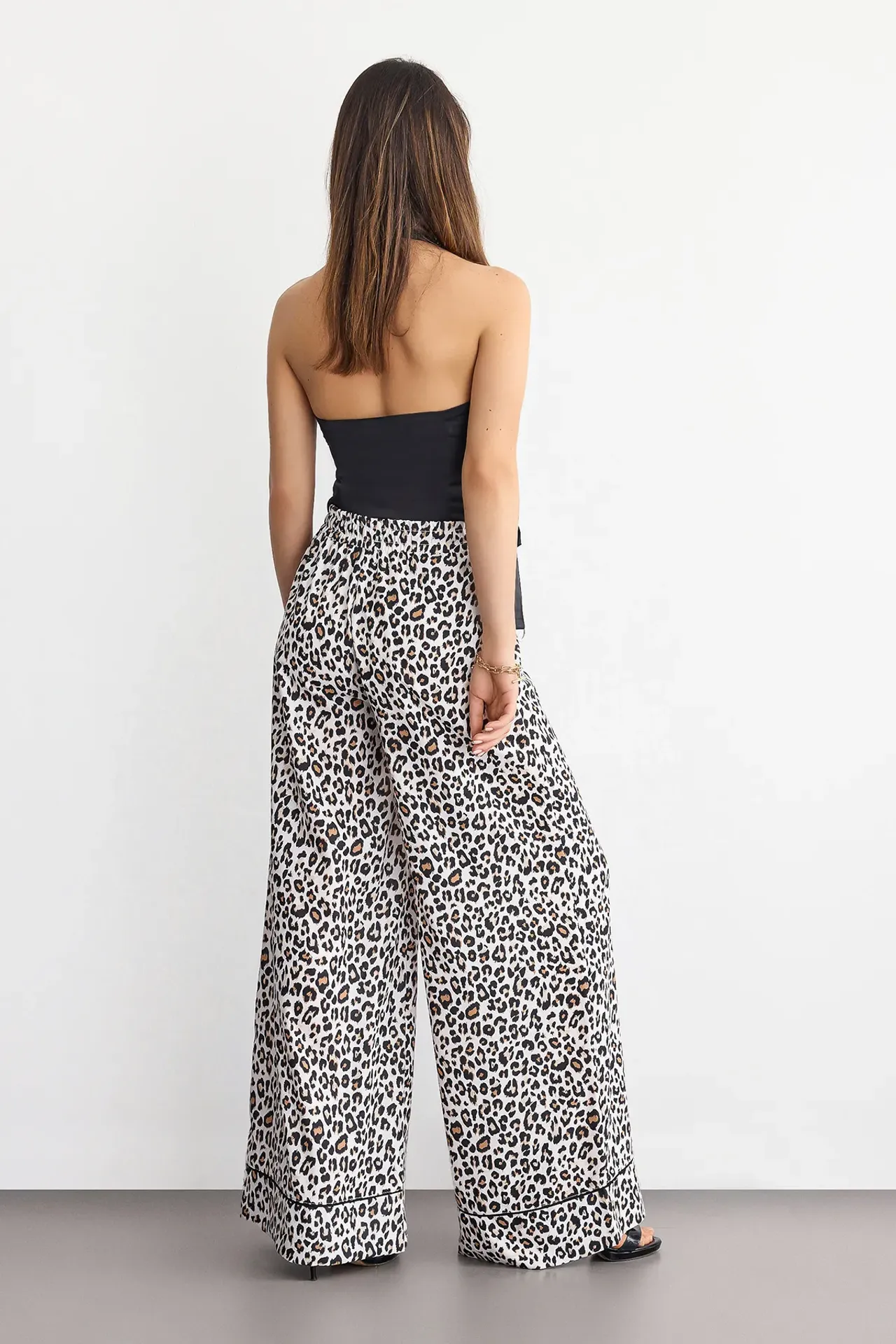 High-Waist Super Wide Leg Trousers with Animal Print 