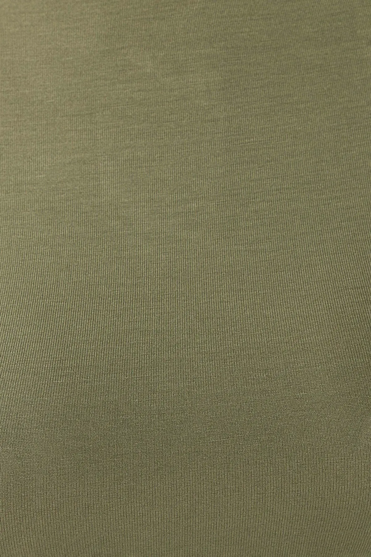 Basic High-Neck Top 4