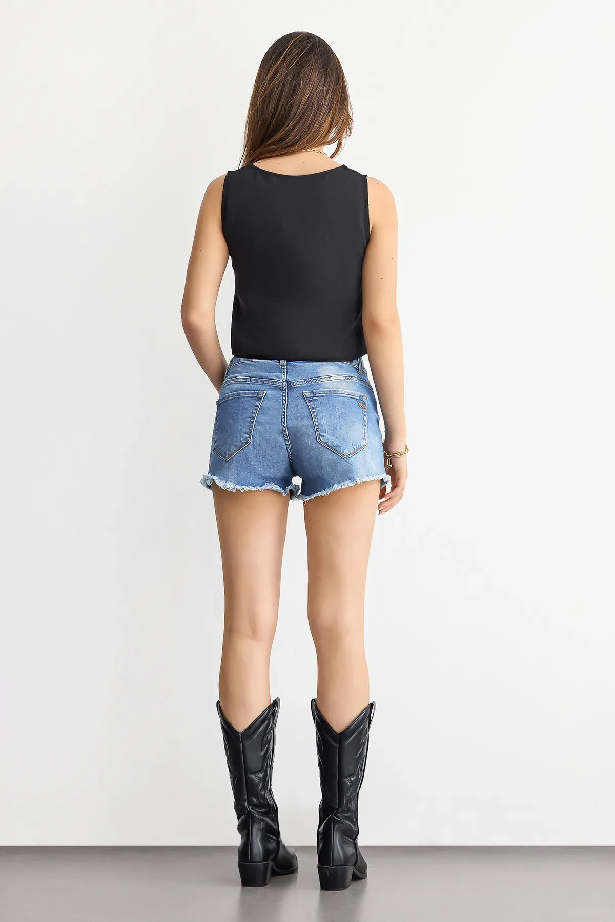 Tie-Front V-Neck Sleeveless Woven Blouse 4