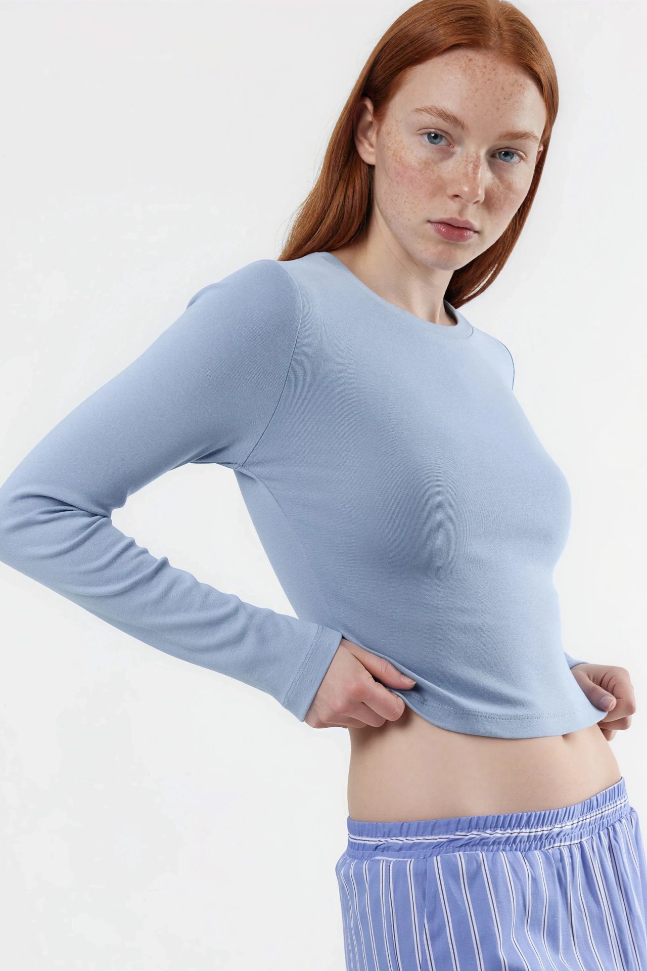BUSEM Slim Fit Long Sleeved Crop Top with Crew Neck 4