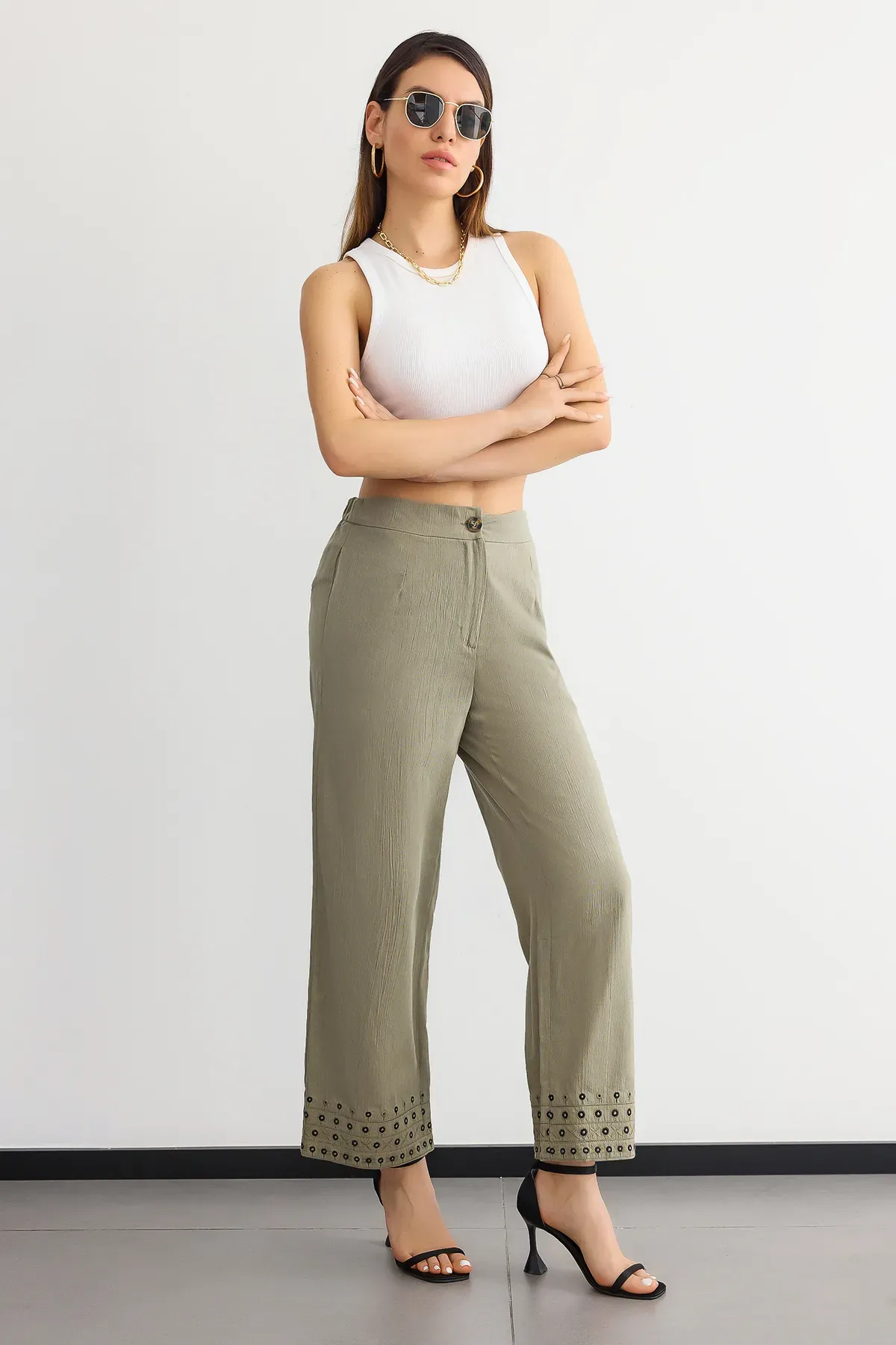High-Waist Straight-Leg Trousers with Boho Details 2