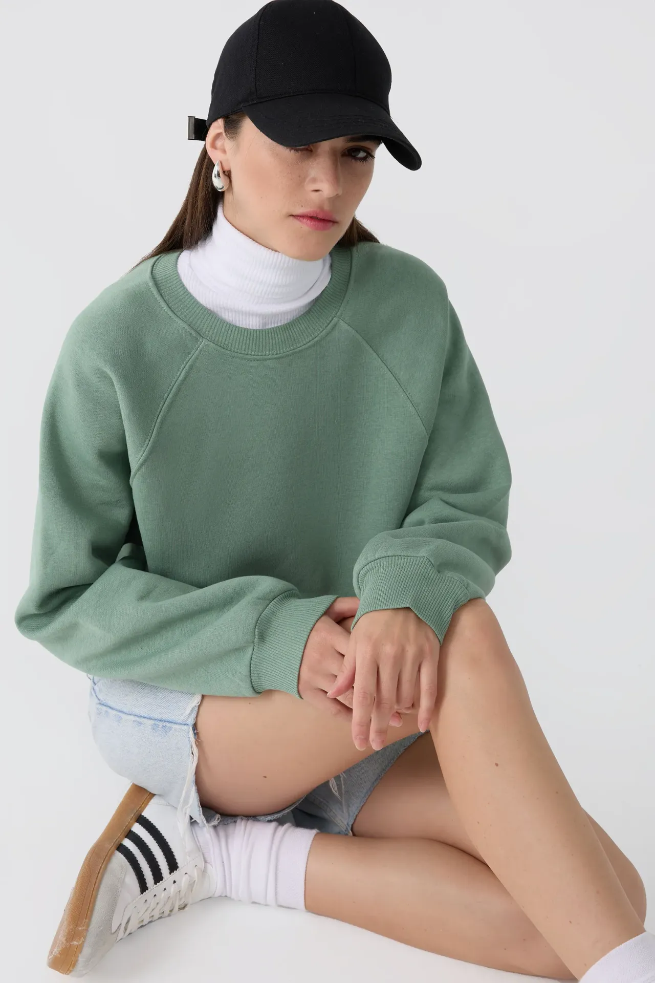 Regular-Fit Tee/Sweatshirt