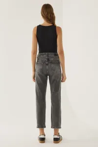 grey-image-3
