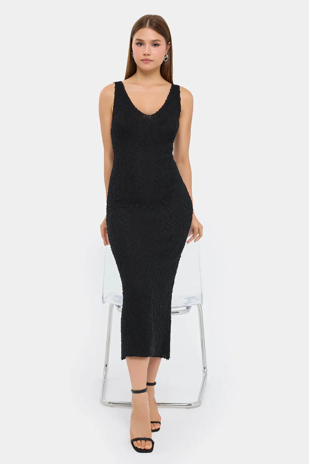 Knitted V-Neck Midi Dress with Textured Pattern