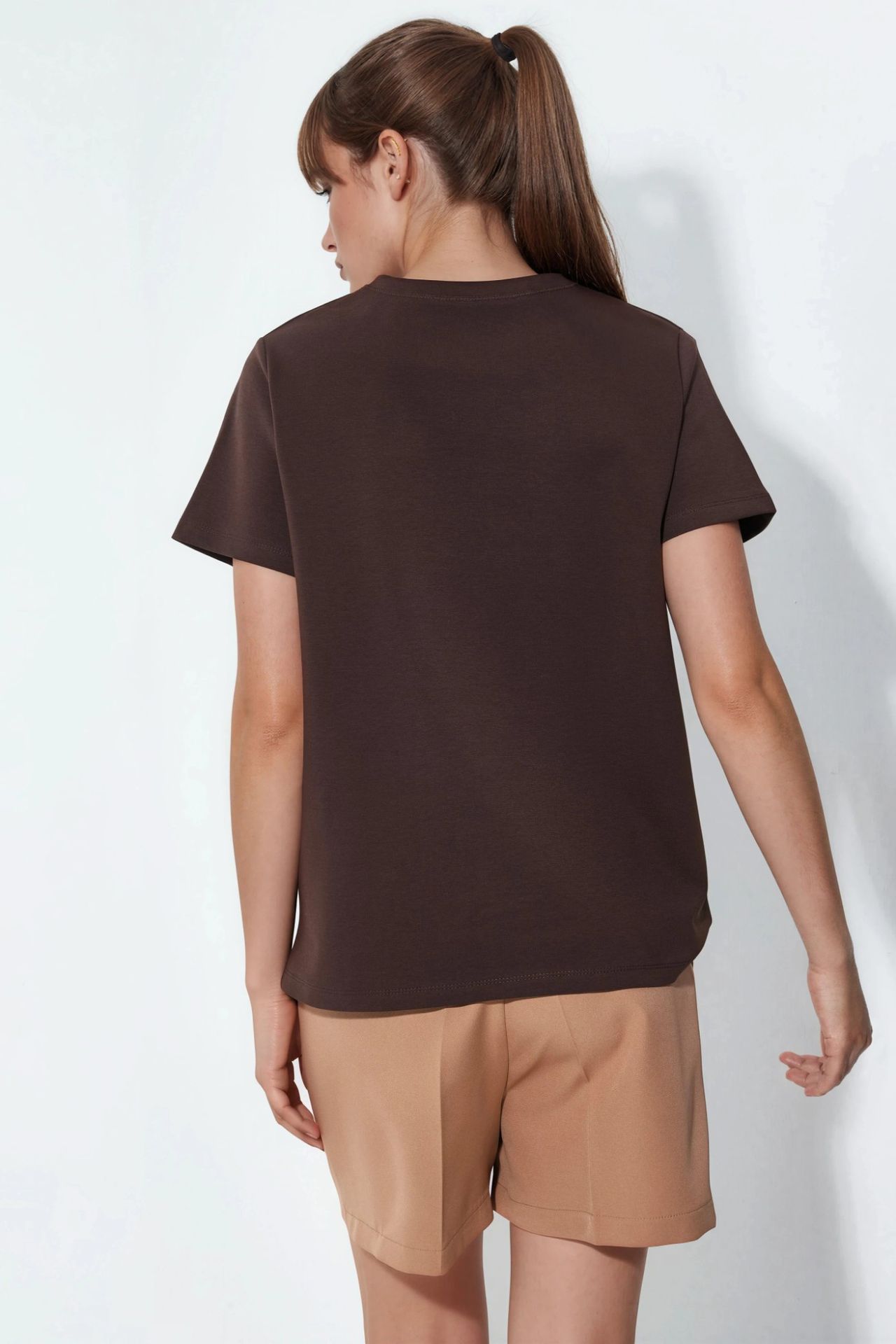 BUSEM Plain Crew Neck T-Shirt 3
