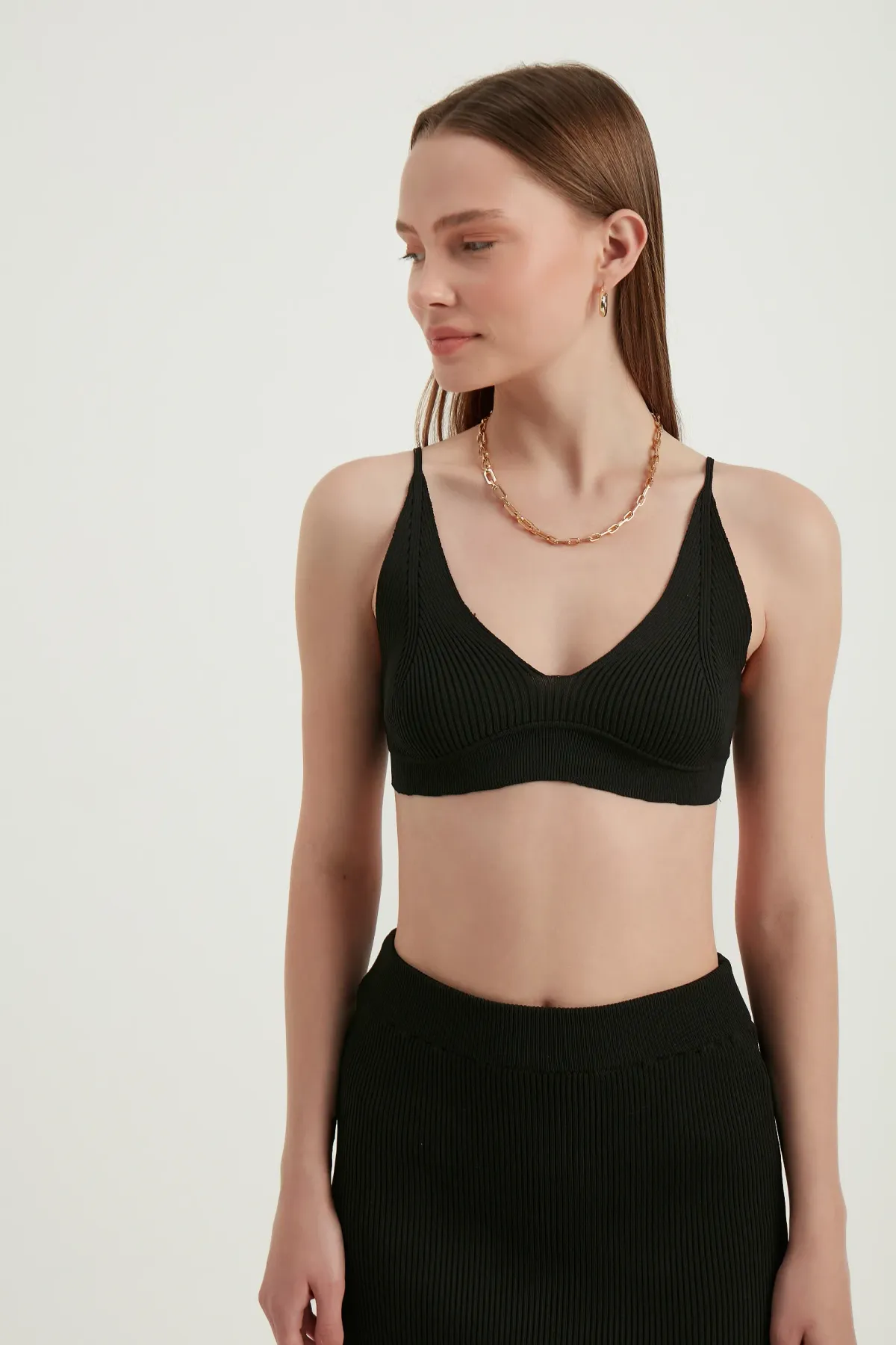 2 Parça: V Yaka Vücut Tipine Uygun Crop Top & Yan Yırtmaçlı Yüksek Bel Maksi Etek 5