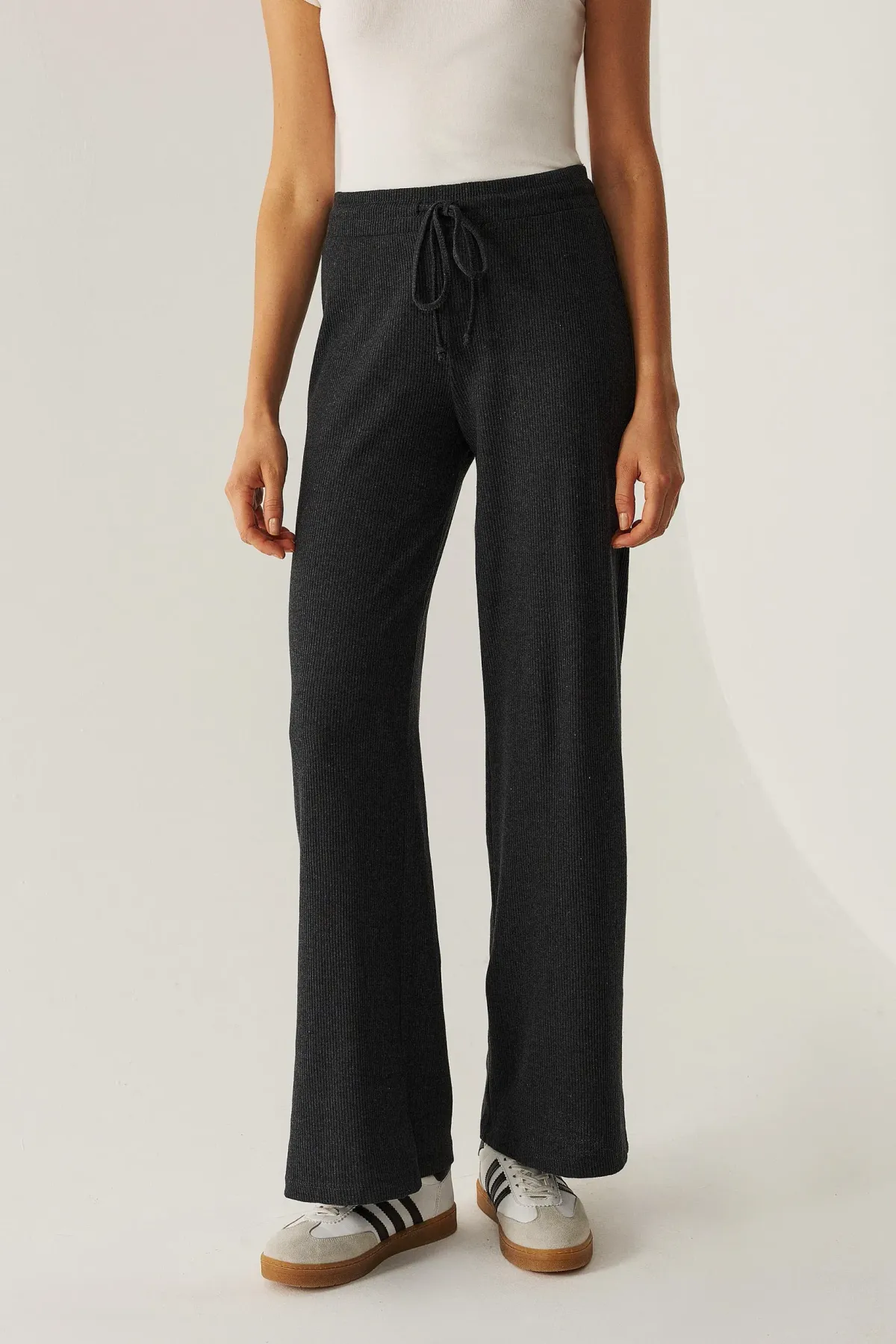Elastic Waist Straight Leg Pants 2