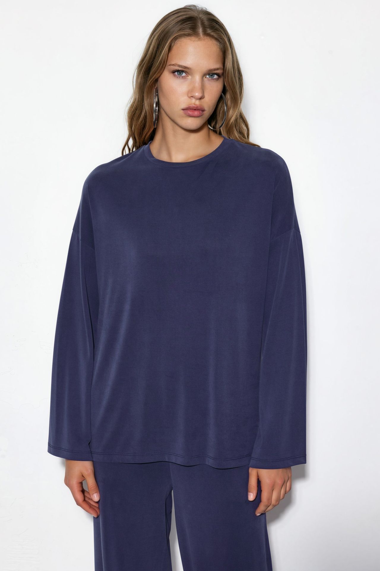 BUSEM Relaxed Fit Crew Neck Long Sleeve Blouse 7
