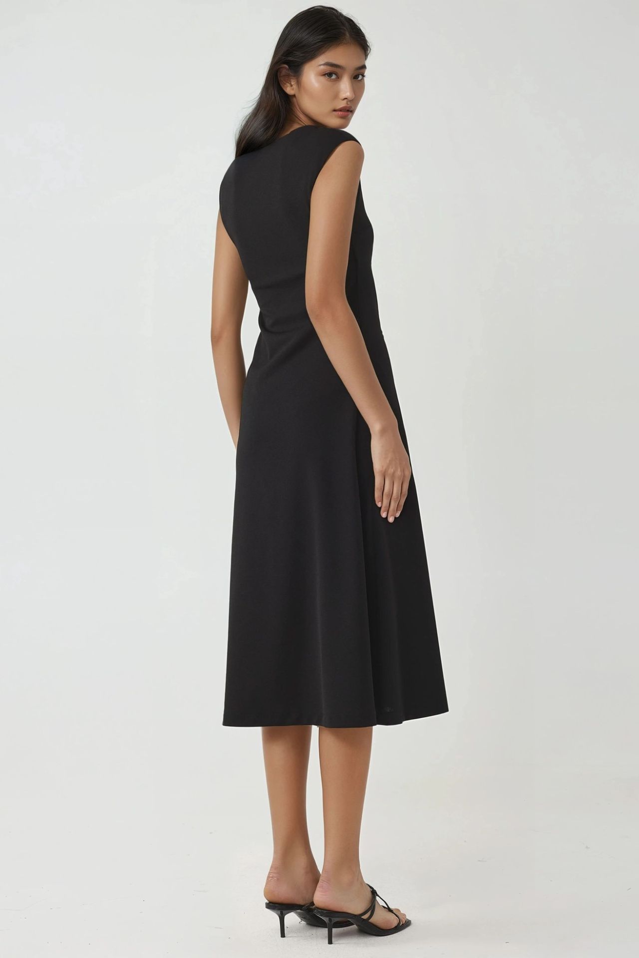BUSEM V-Neck A-Form Midi Dress 3