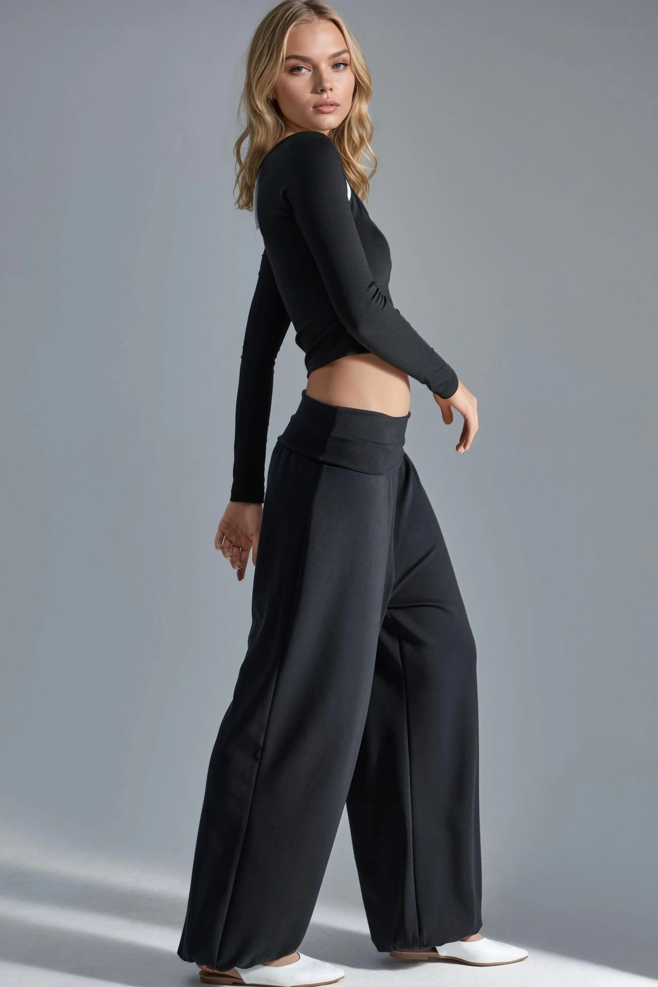 BUSEM Mid-Waist Wide-Leg Knit Joggers 2