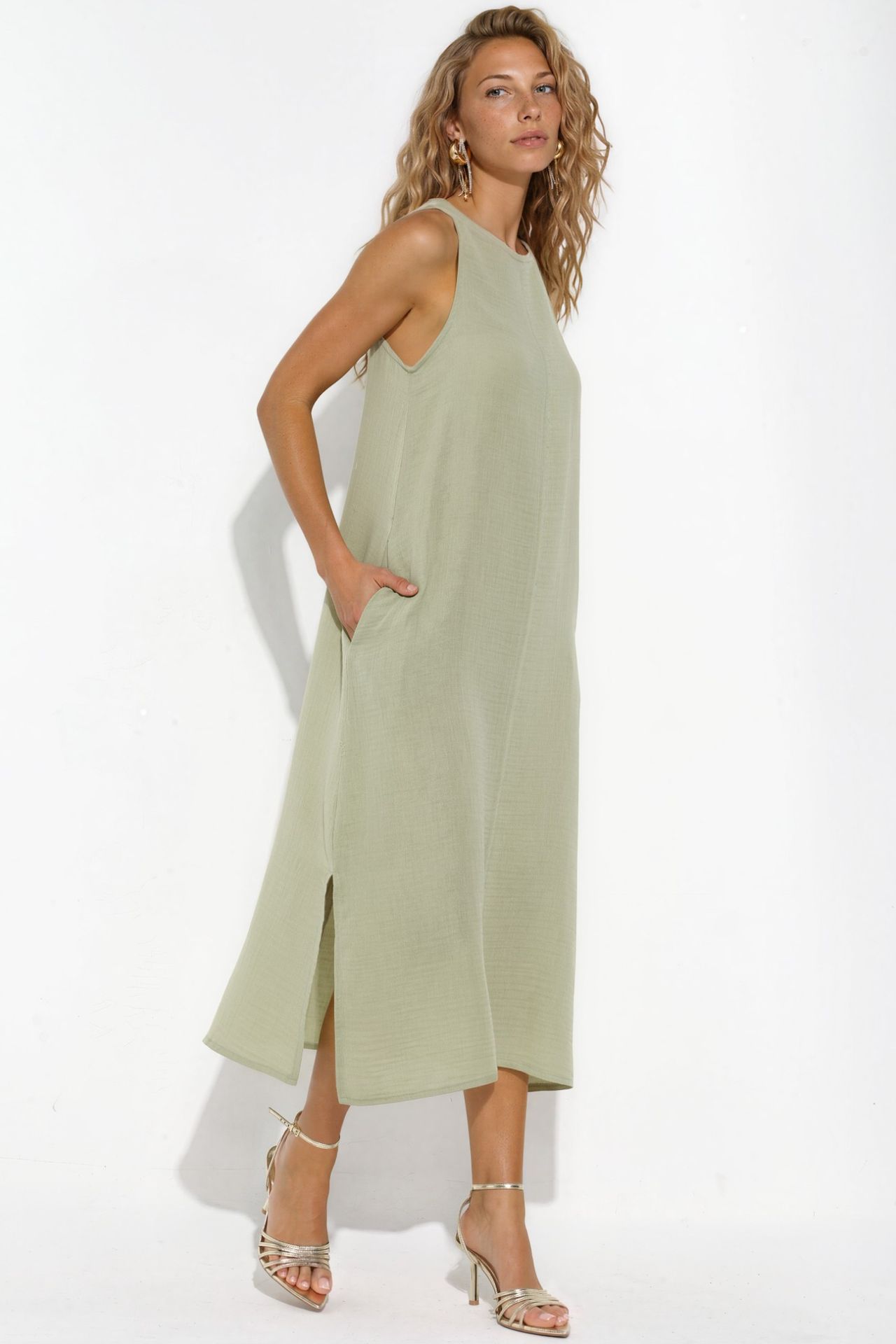 Textured Cotton Midi Beach Dress with Slit 2