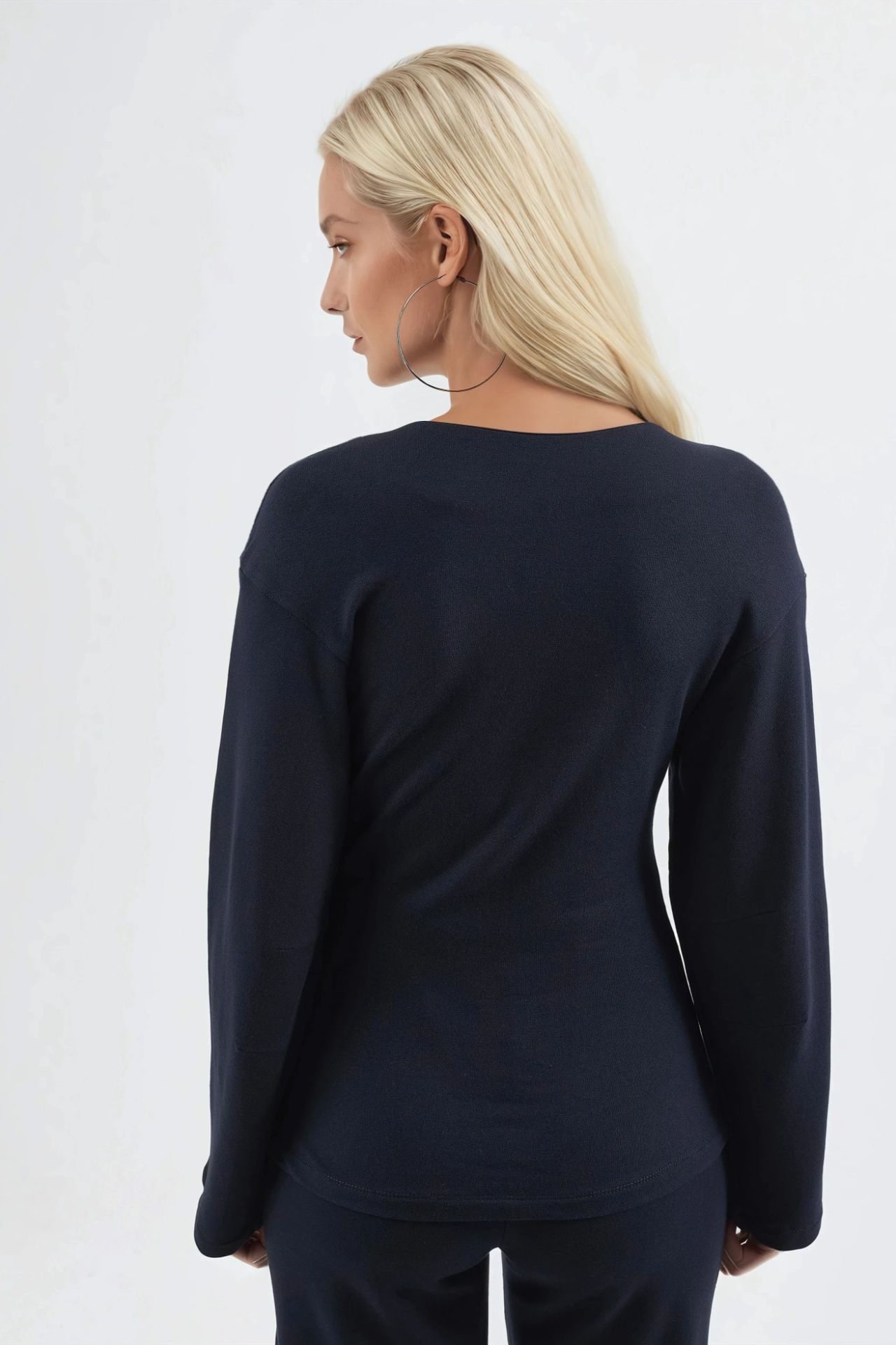 BUSEM Crew Neck Long Sleeve Fitted Blouse 3