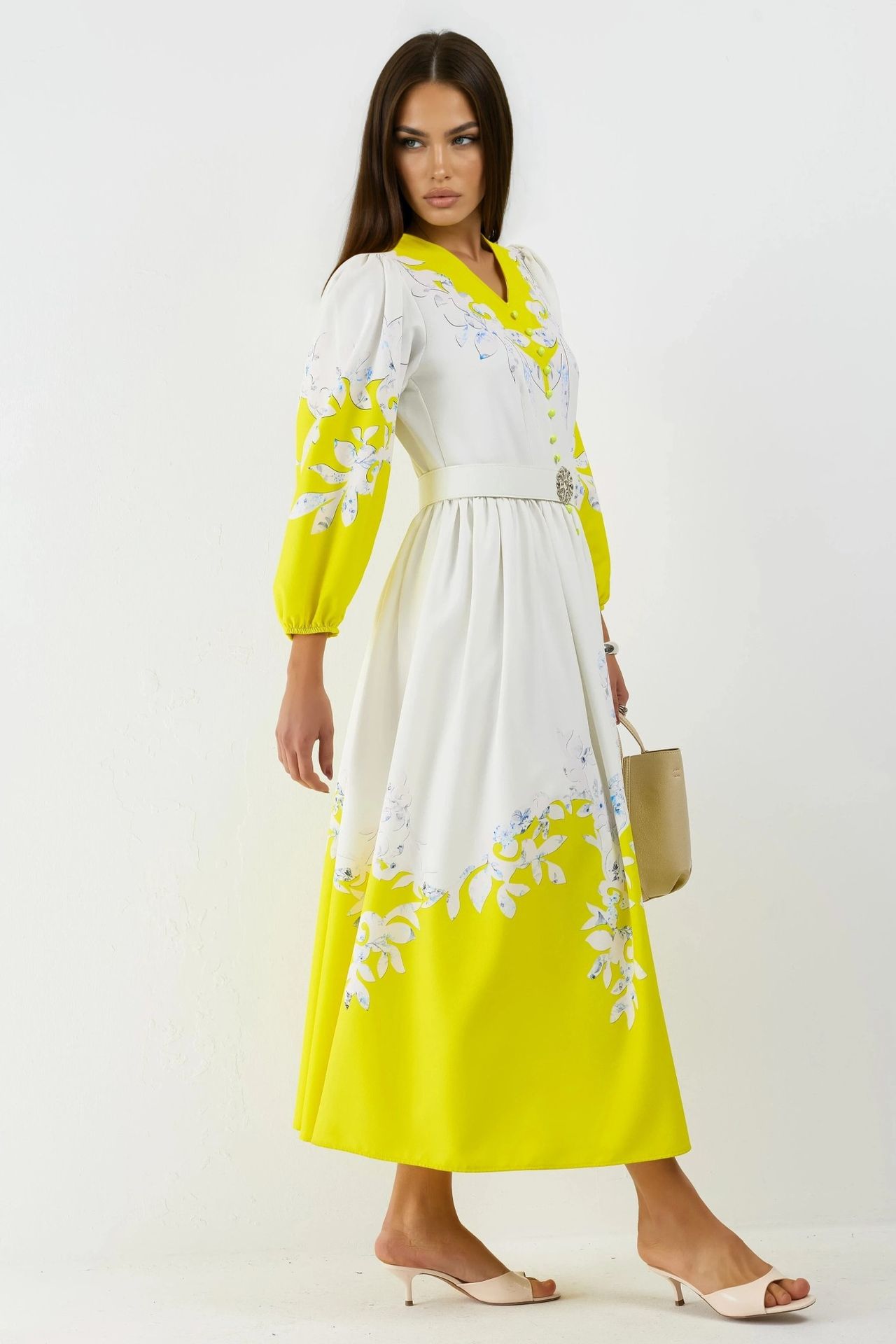 MSN Floral Maxi Dress with V-Neck and Button Detail 4
