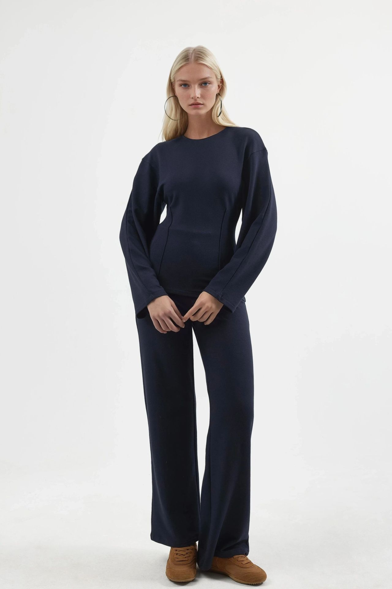 BUSEM Crew Neck Long Sleeve Fitted Blouse 4