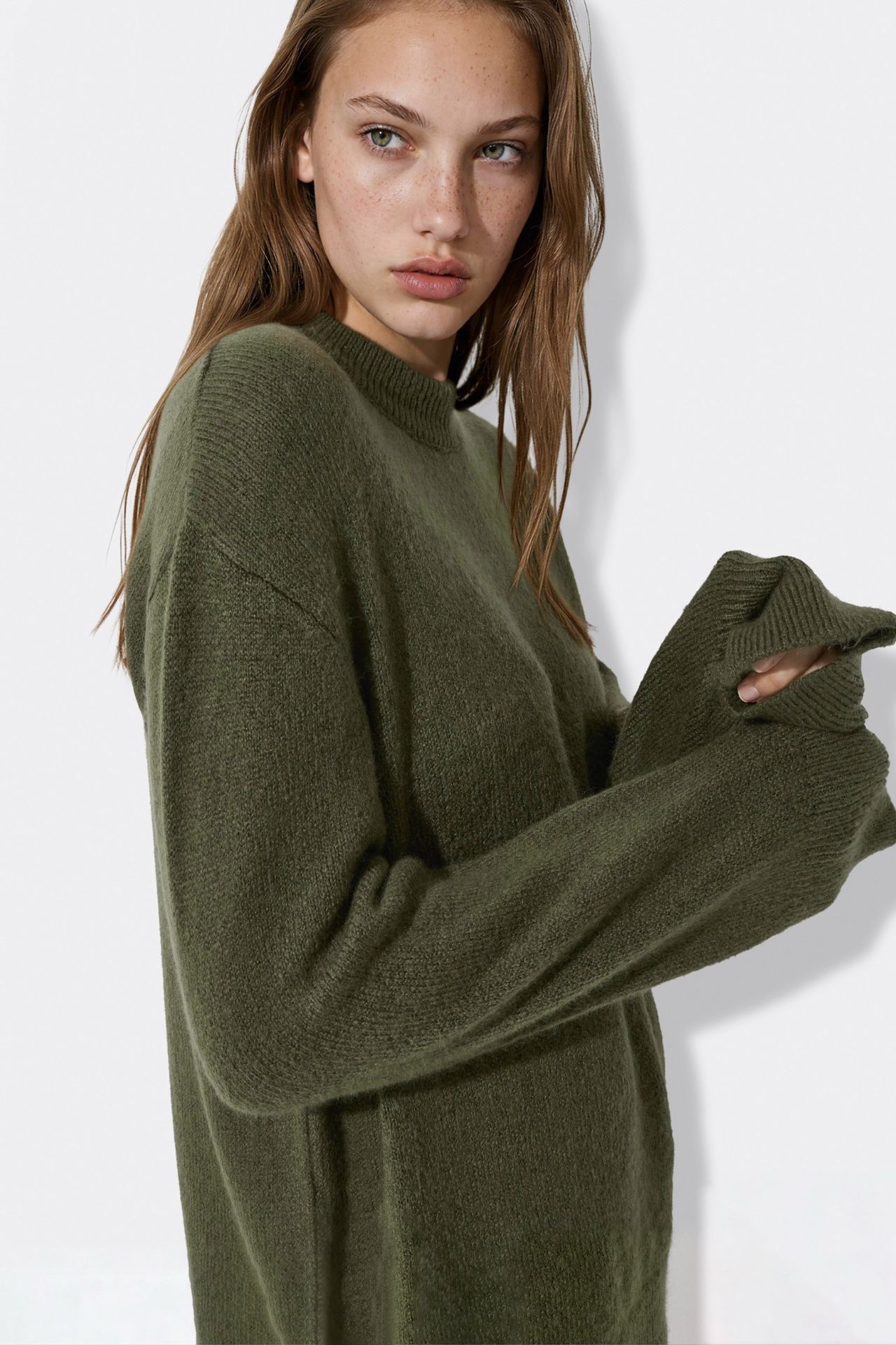 Soft-Textured Basic Knit Sweater 1
