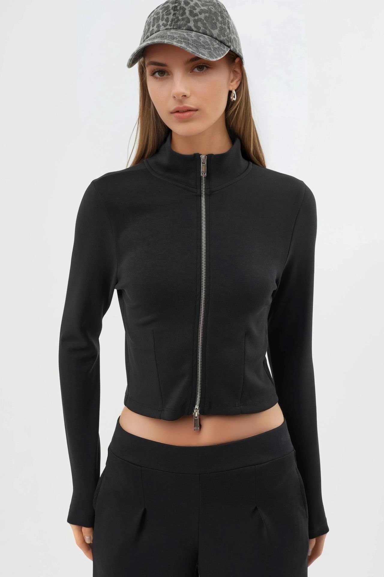 BUSEM Fitted Knitted Jacket with Zipper Closure 1